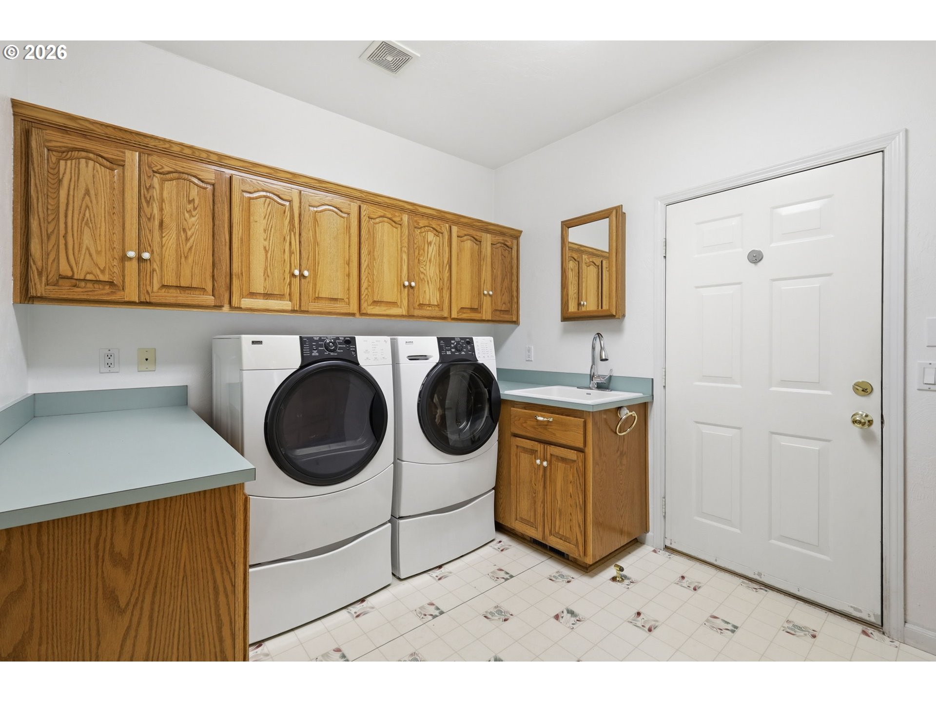 82155 Bear Creek Rd Property Photo 34