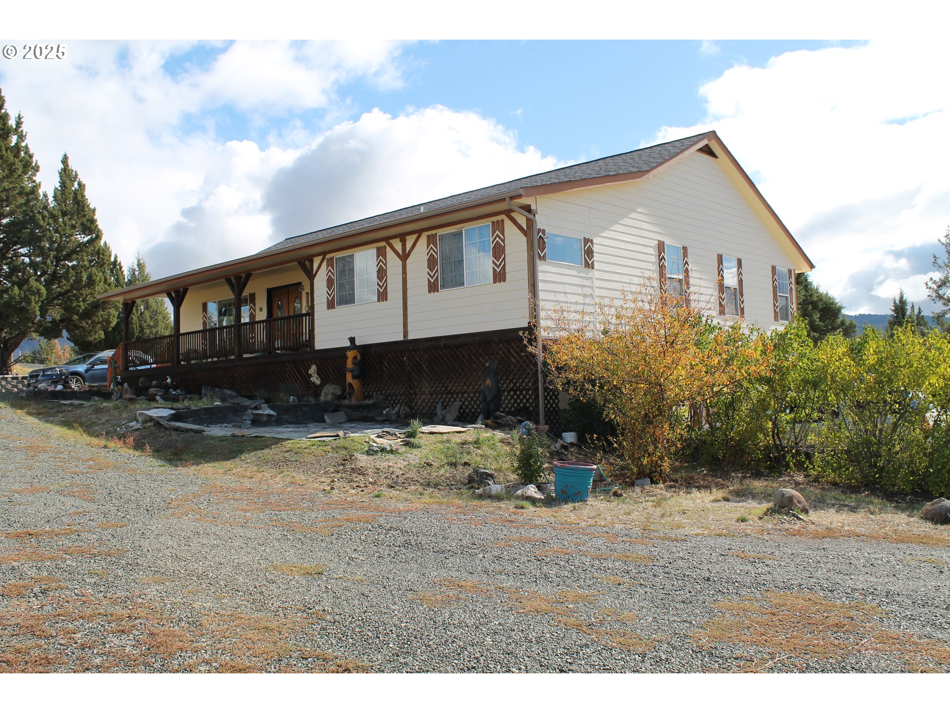 59591 High Ridge Ln Property Photo 1