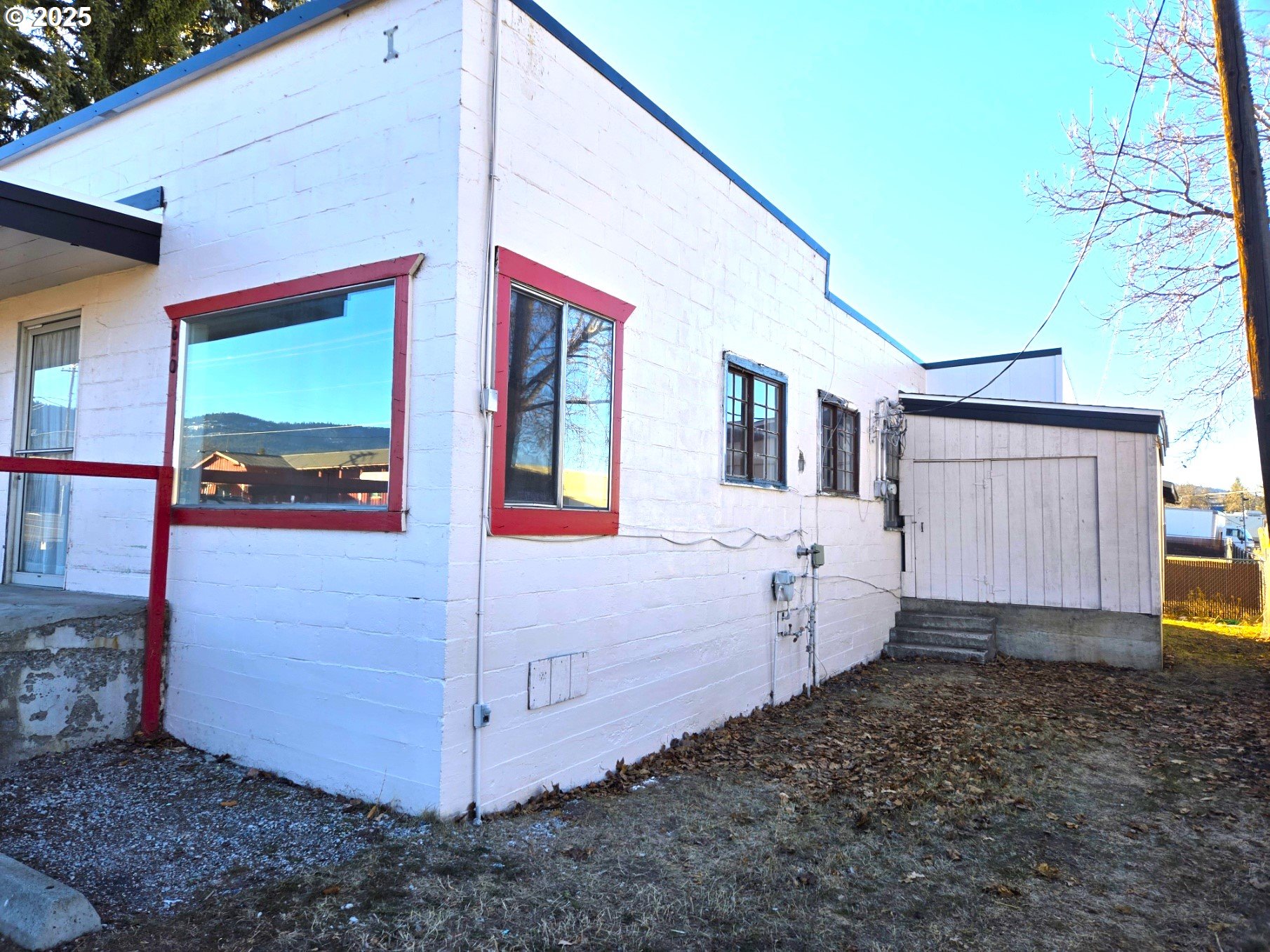 110 Hwy 395 Property Photo 5