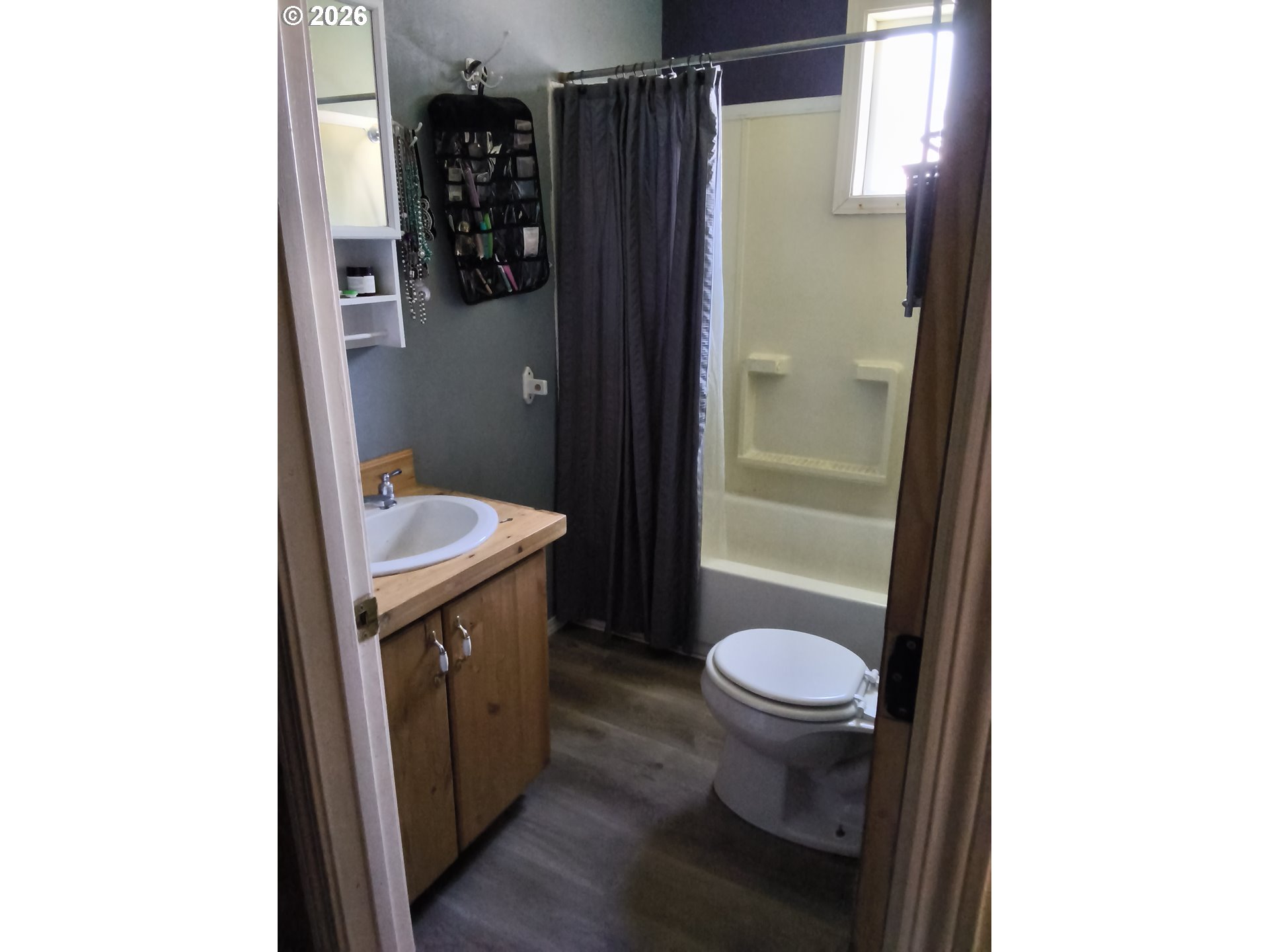 865 N Gale St Property Photo 16