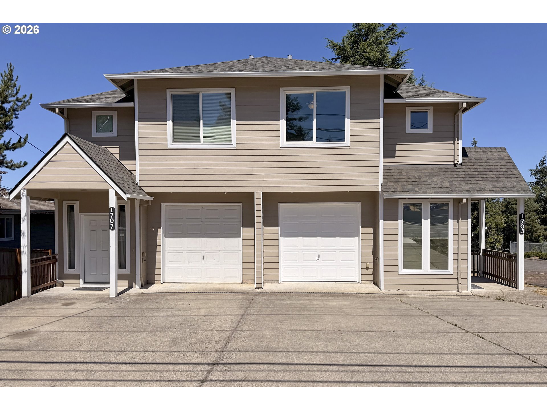 1703 NW DIVISION ST Property Photo 1