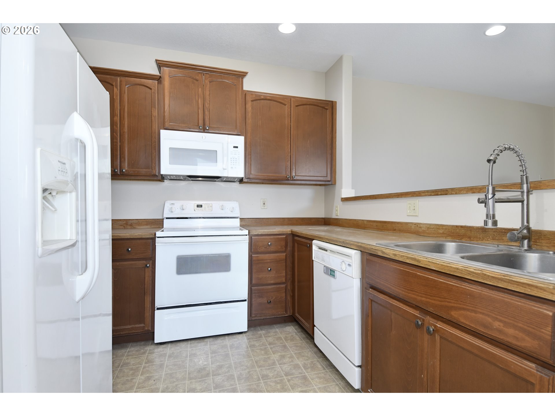 1703 Nw Division St Property Photo 13