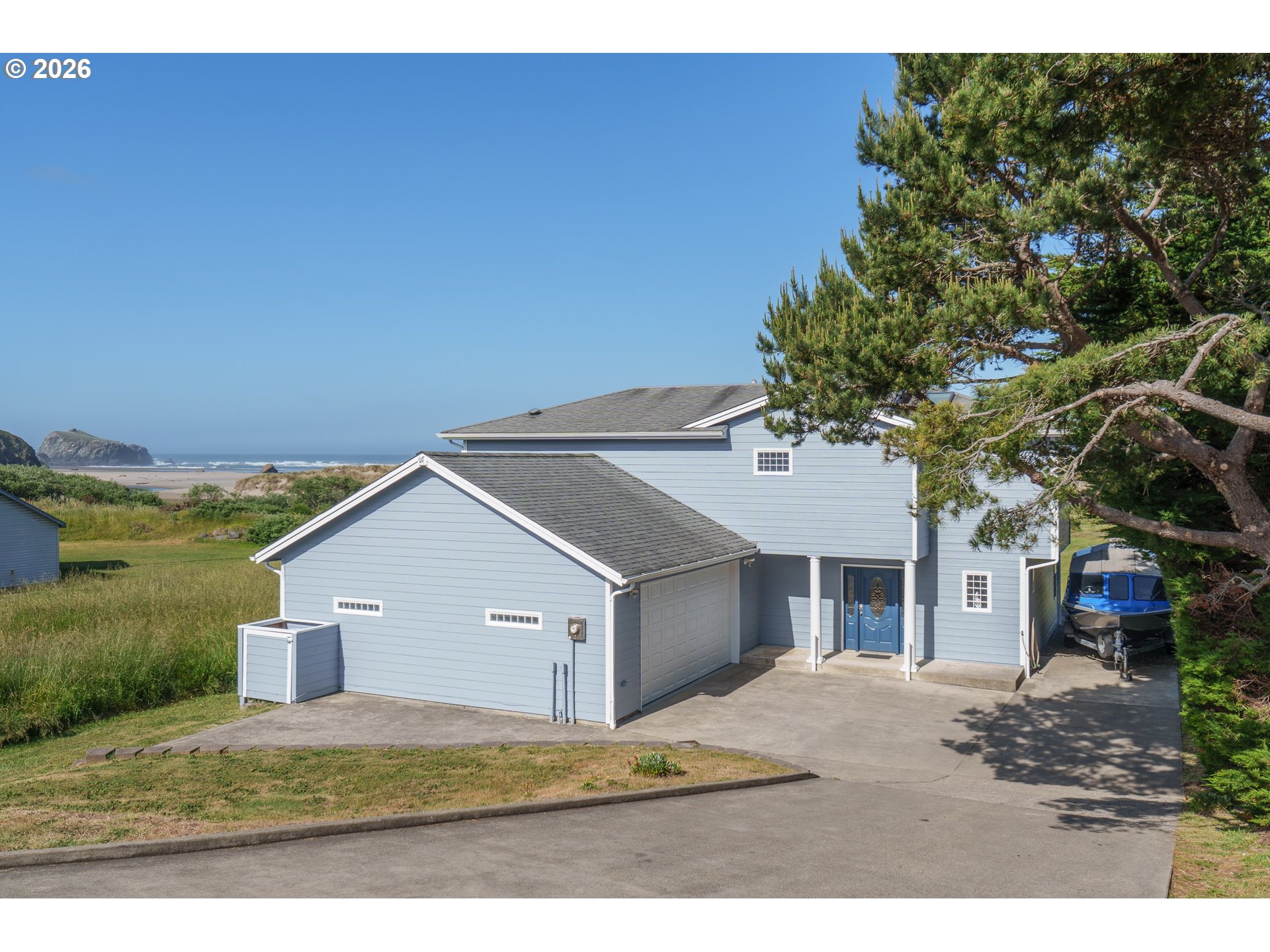 3356 Beach Loop Drive Property Photo 1