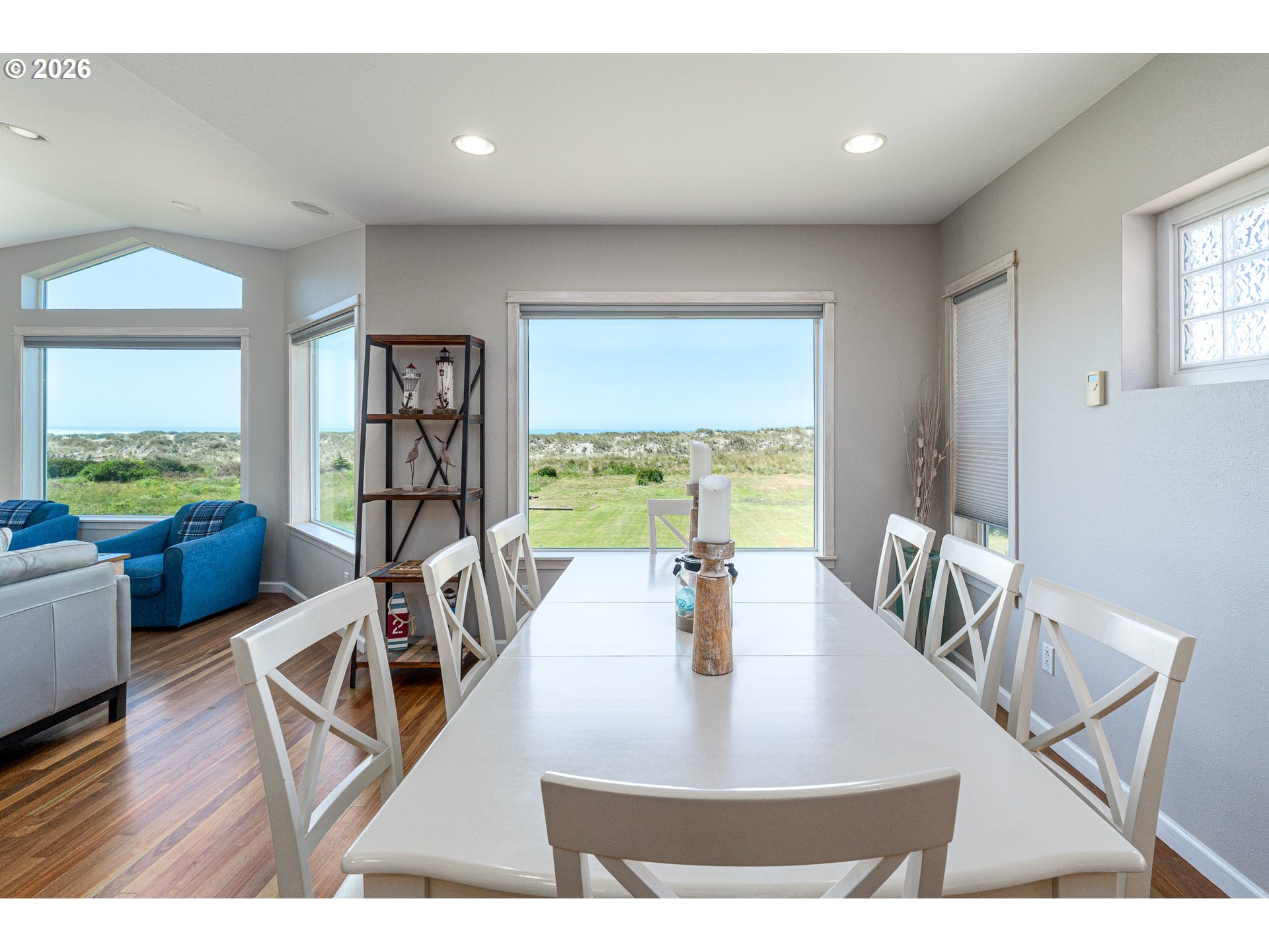 3356 Beach Loop Drive Property Photo 12
