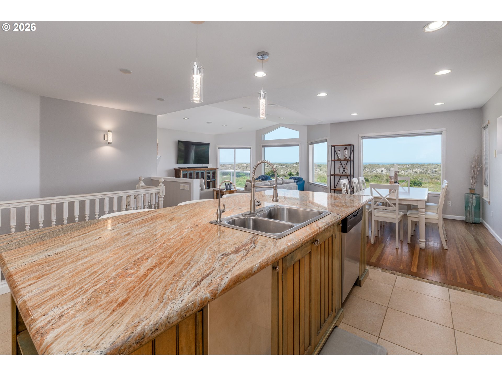 3356 Beach Loop Drive Property Photo 16