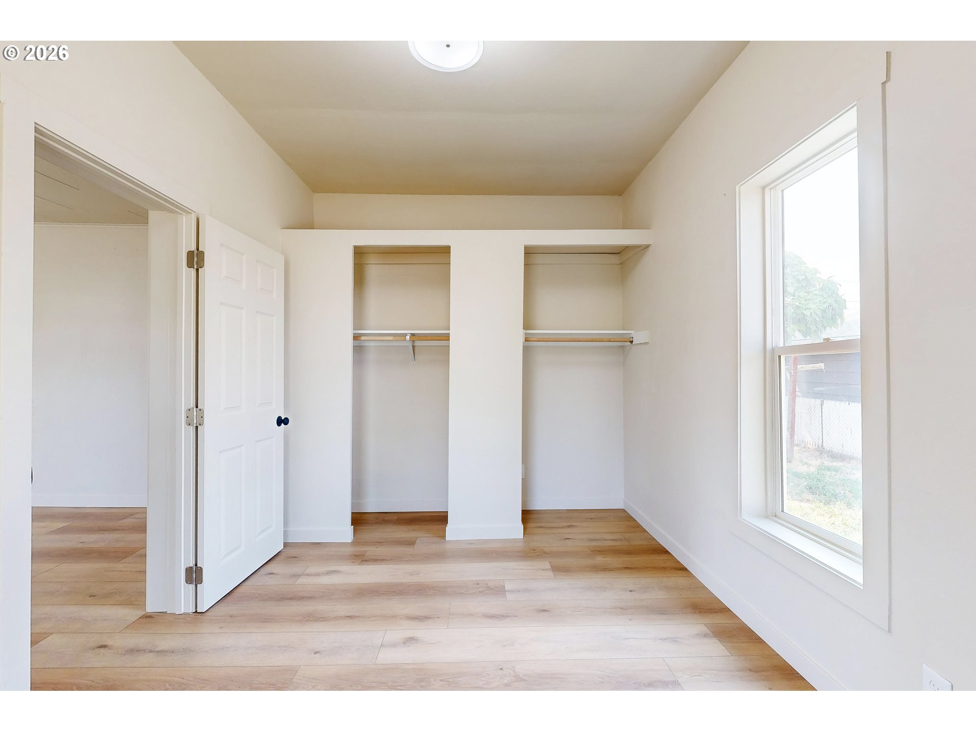 711 Robbins St Property Photo 6