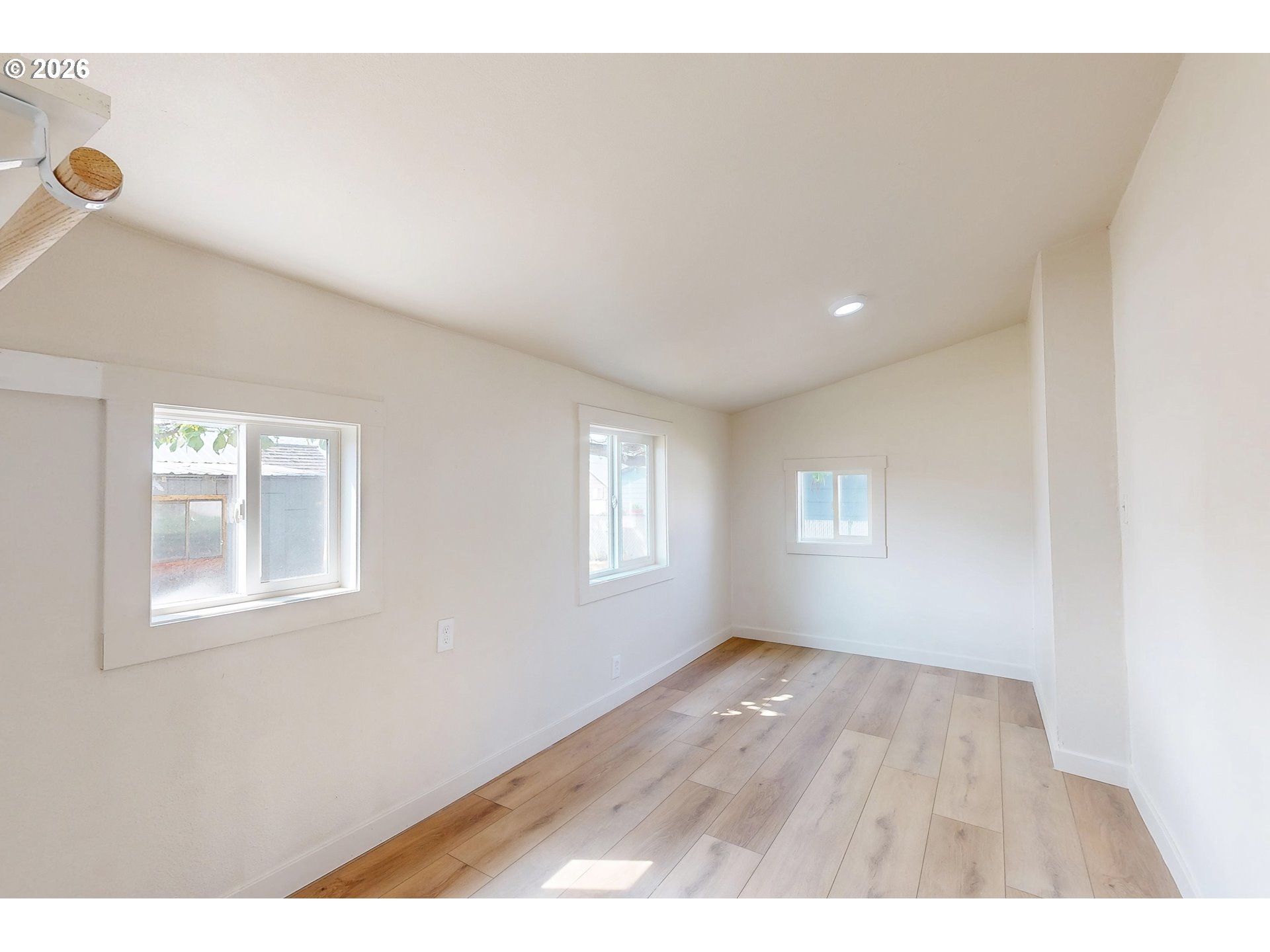 711 Robbins St Property Photo 17