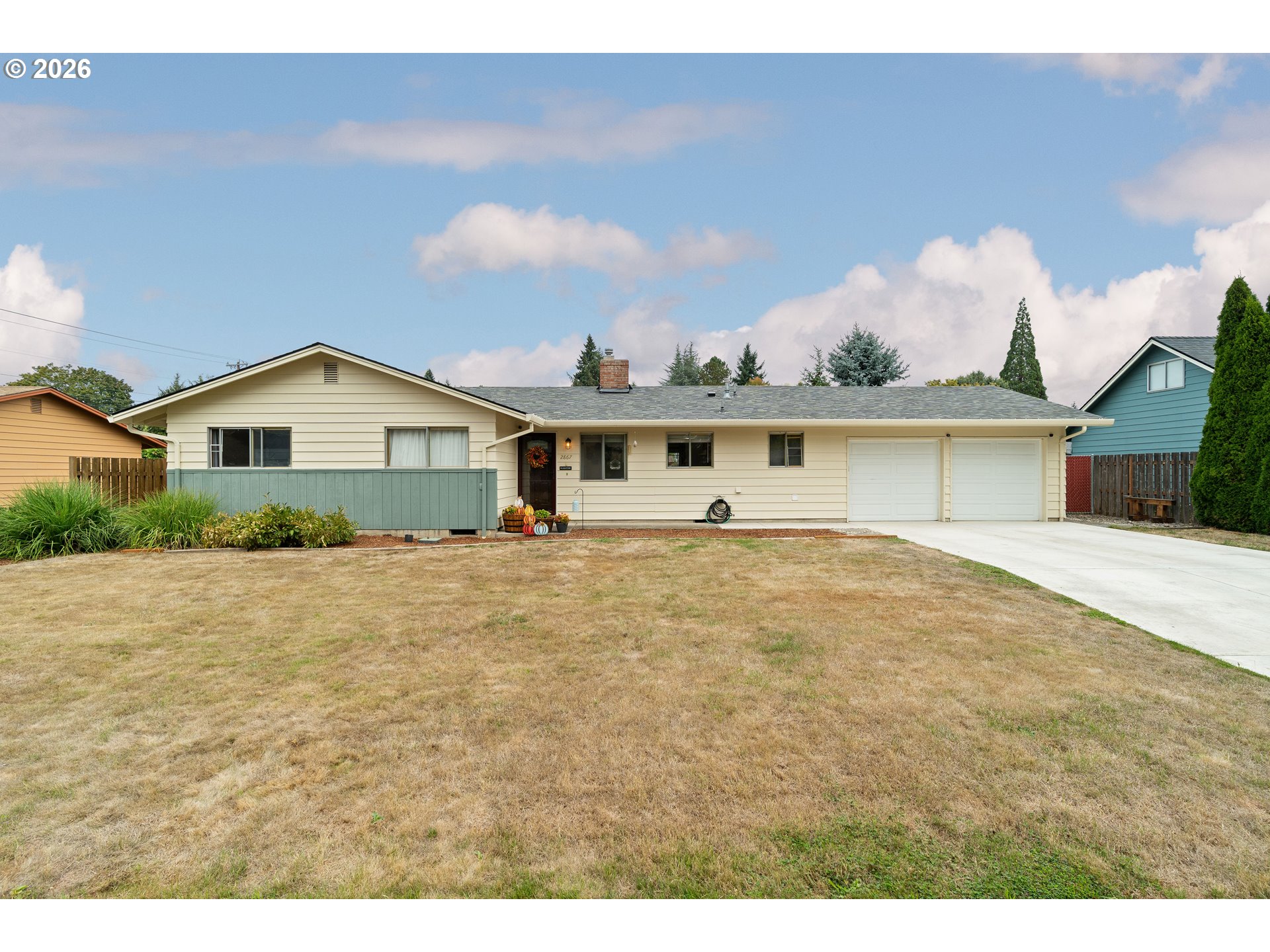 2867 Ne Azalea St Property Photo 1
