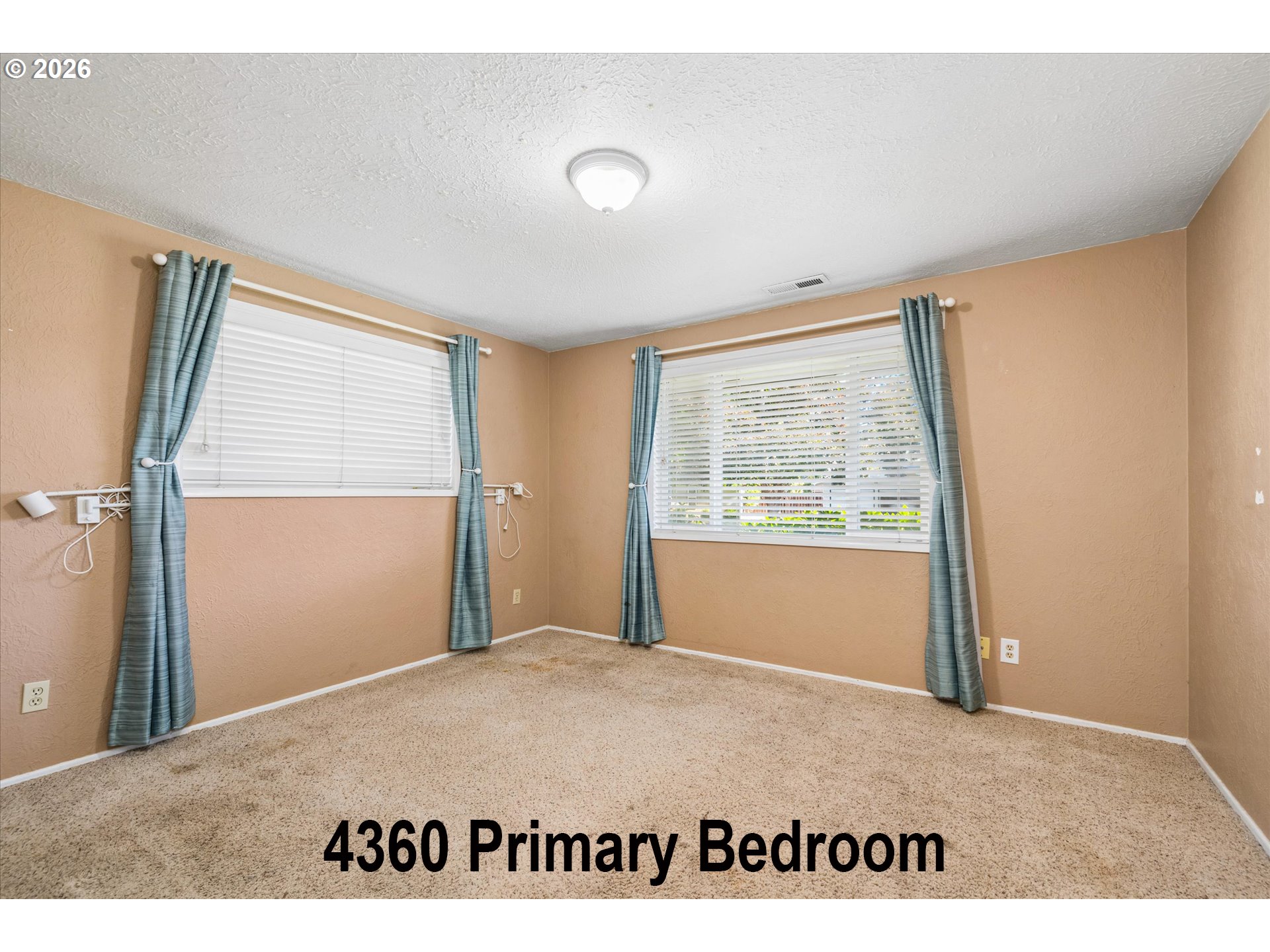 4360 Catalina St Property Photo 13