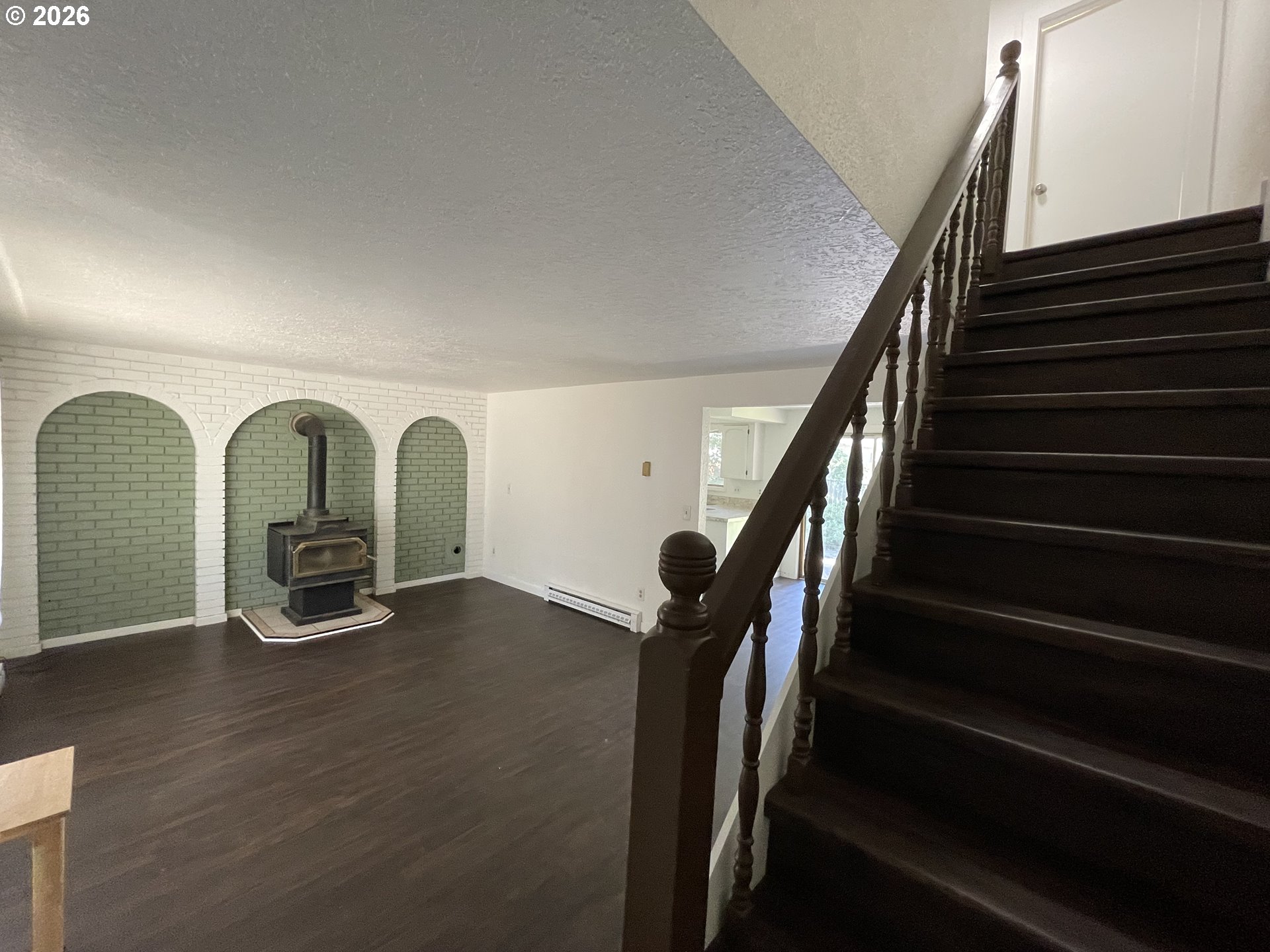 1398 Poplar St Property Photo 4