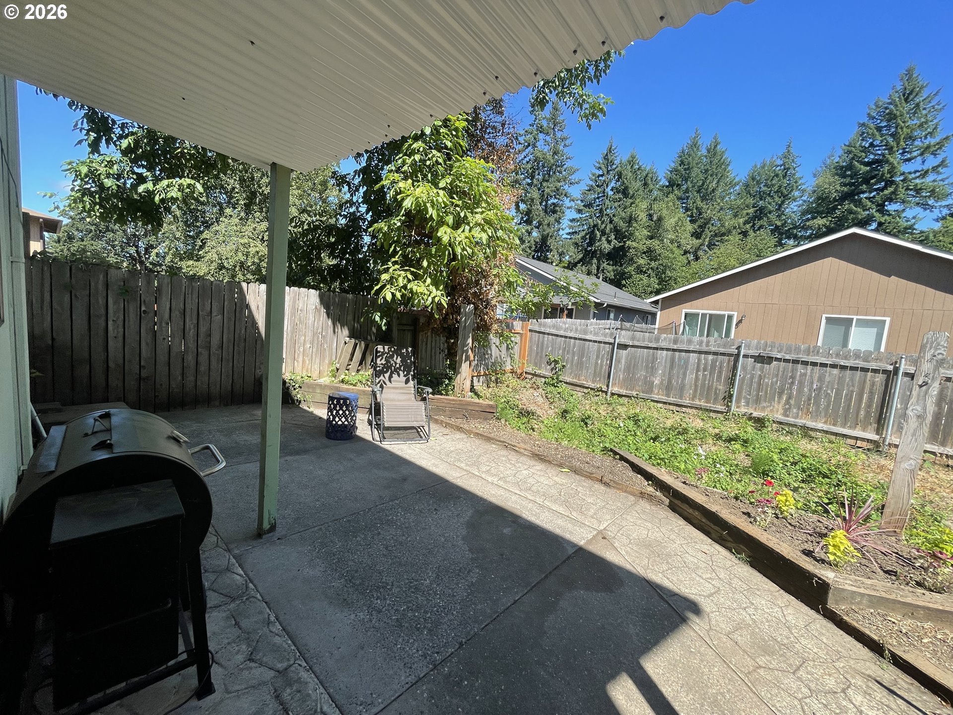 1398 Poplar St Property Photo 15