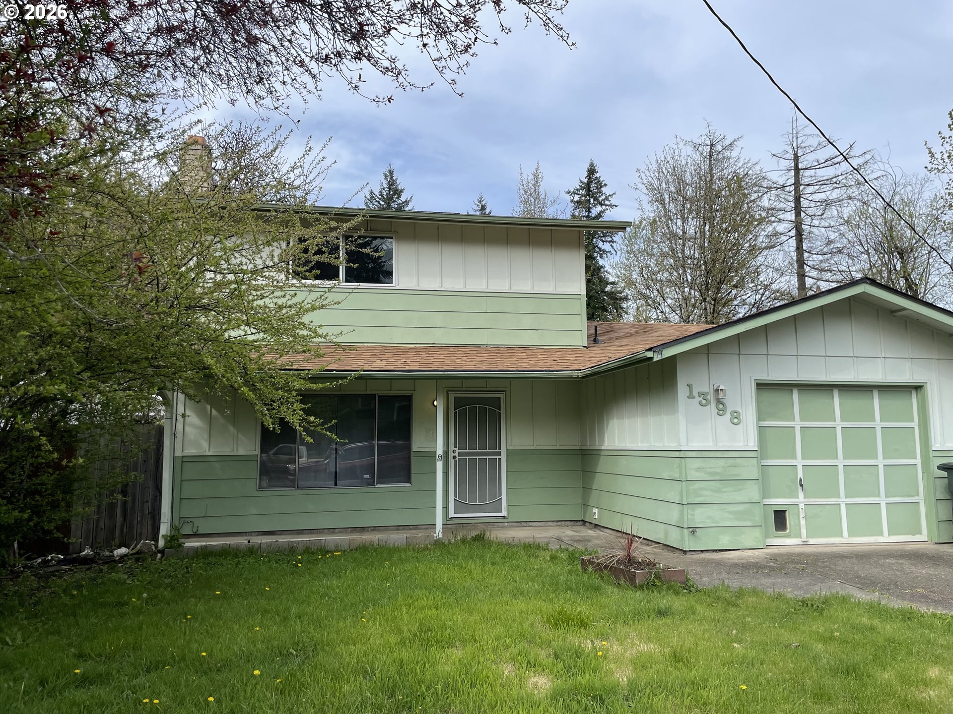 1398 Poplar St Property Photo 29