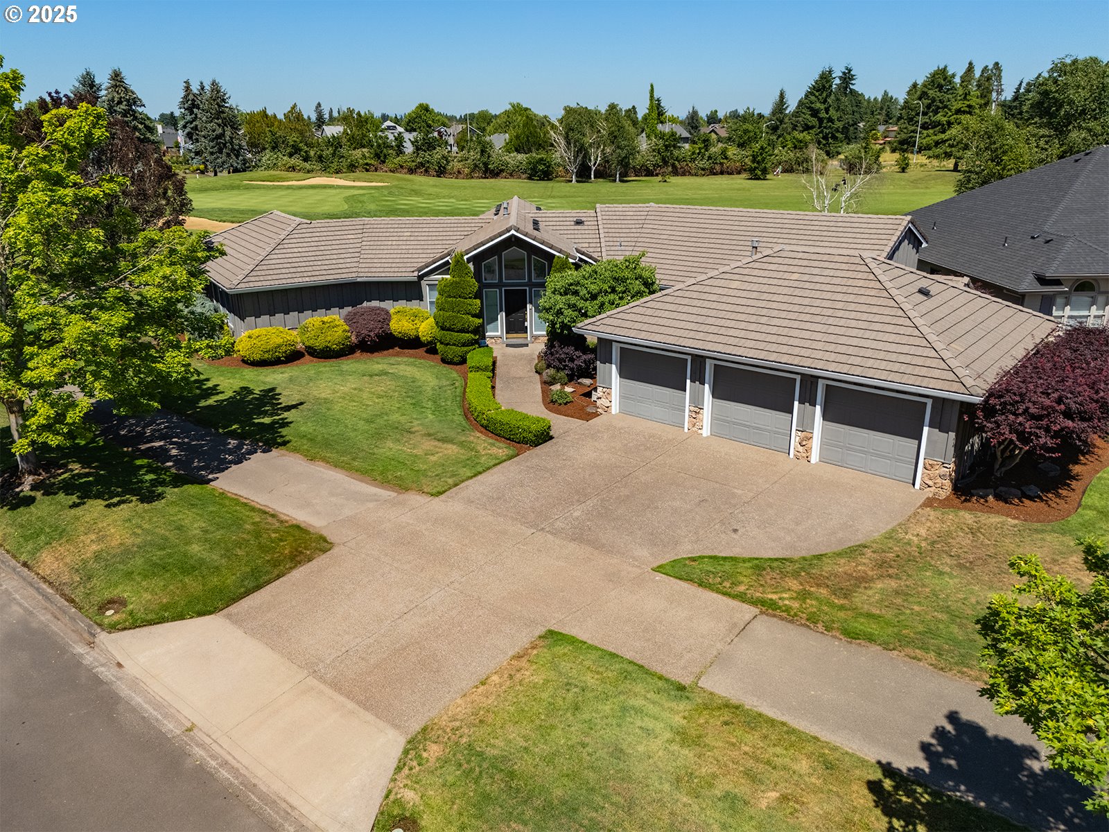 1055 Tukwila Dr Property Photo 1