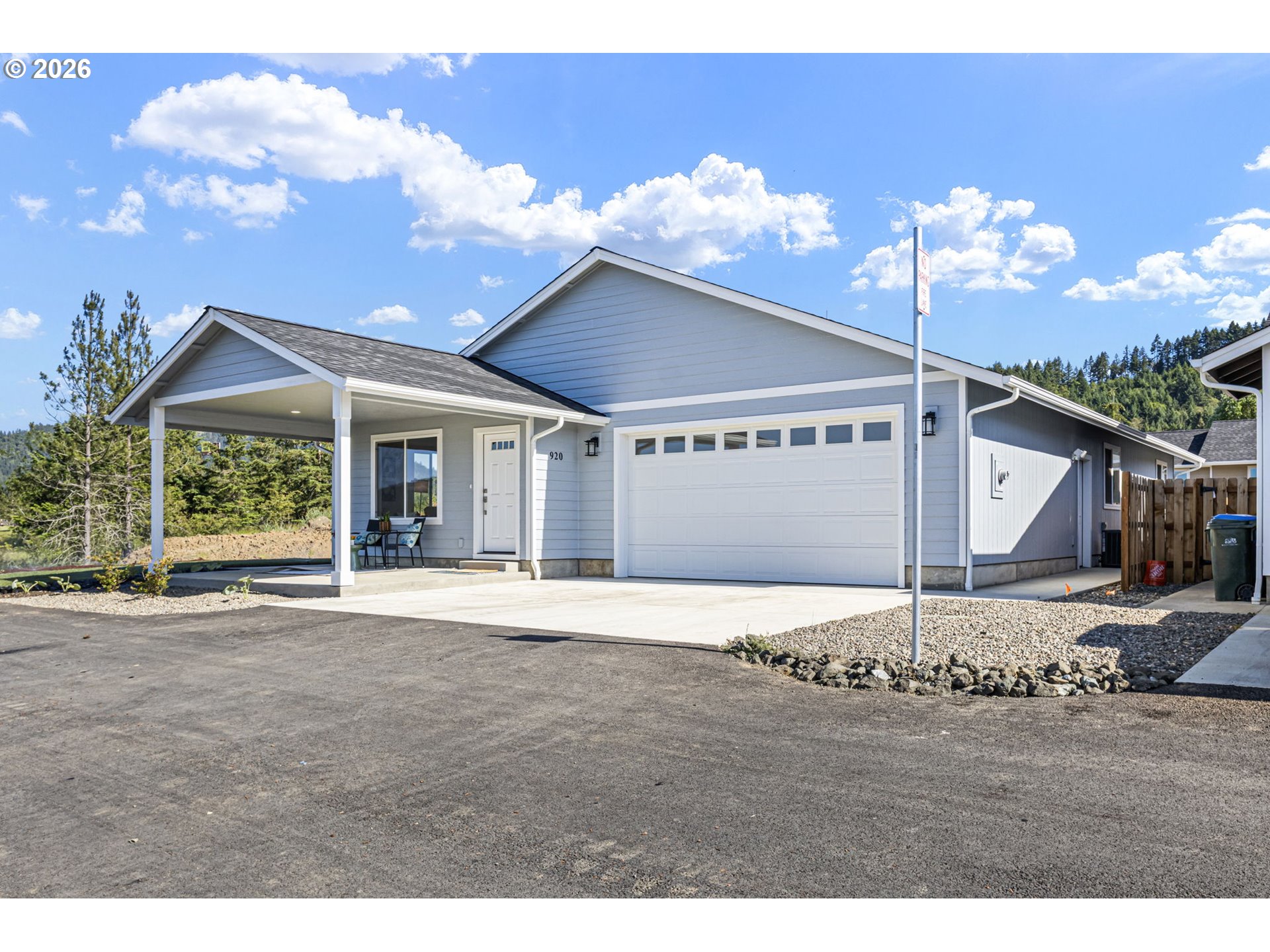 920 Fir Grove Ln Property Photo 1