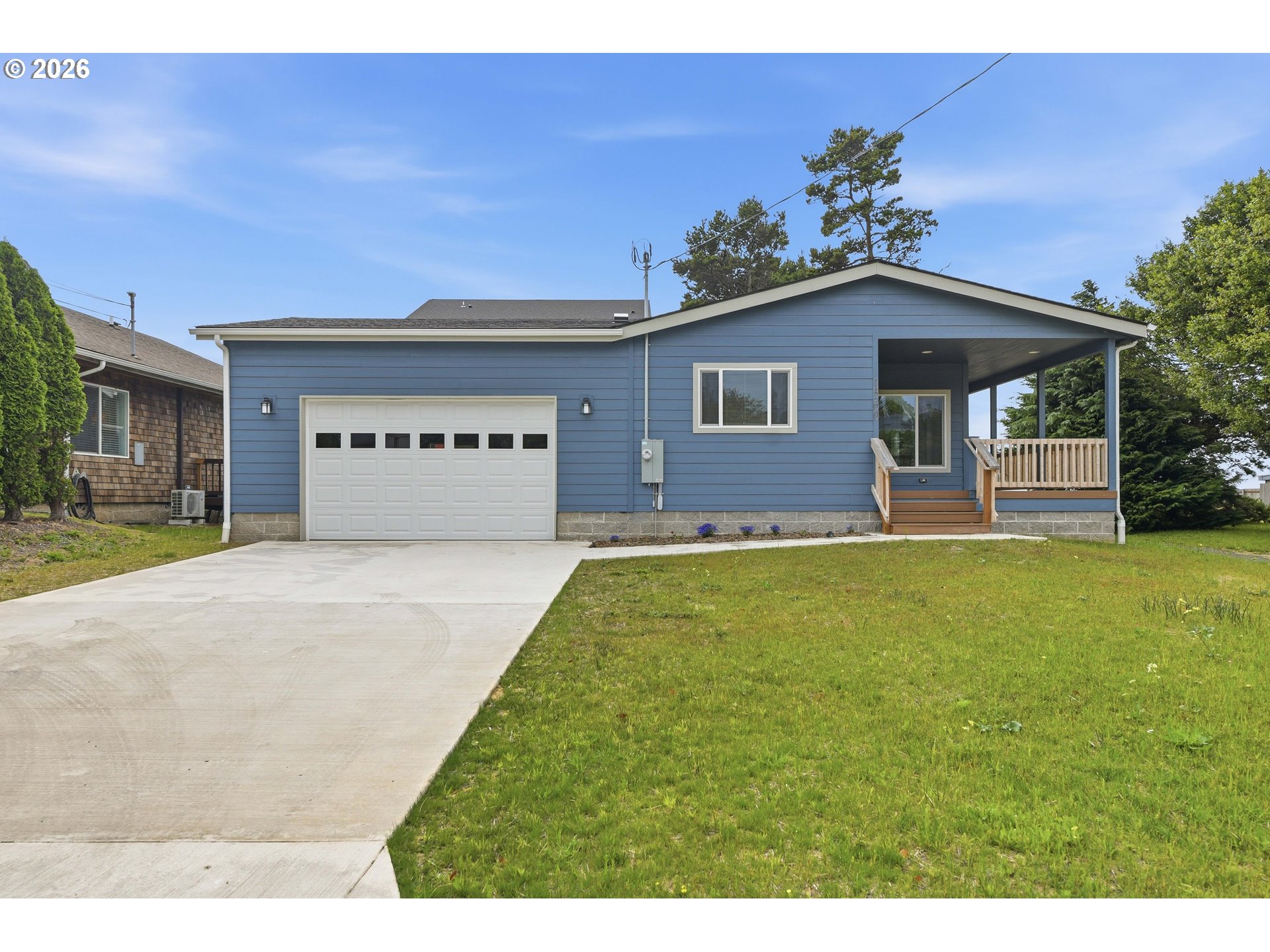 1560 Monroe St Property Photo 1