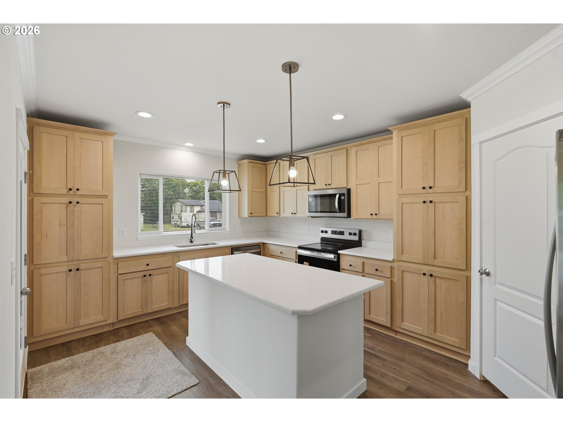 1560 Monroe St Property Photo 10
