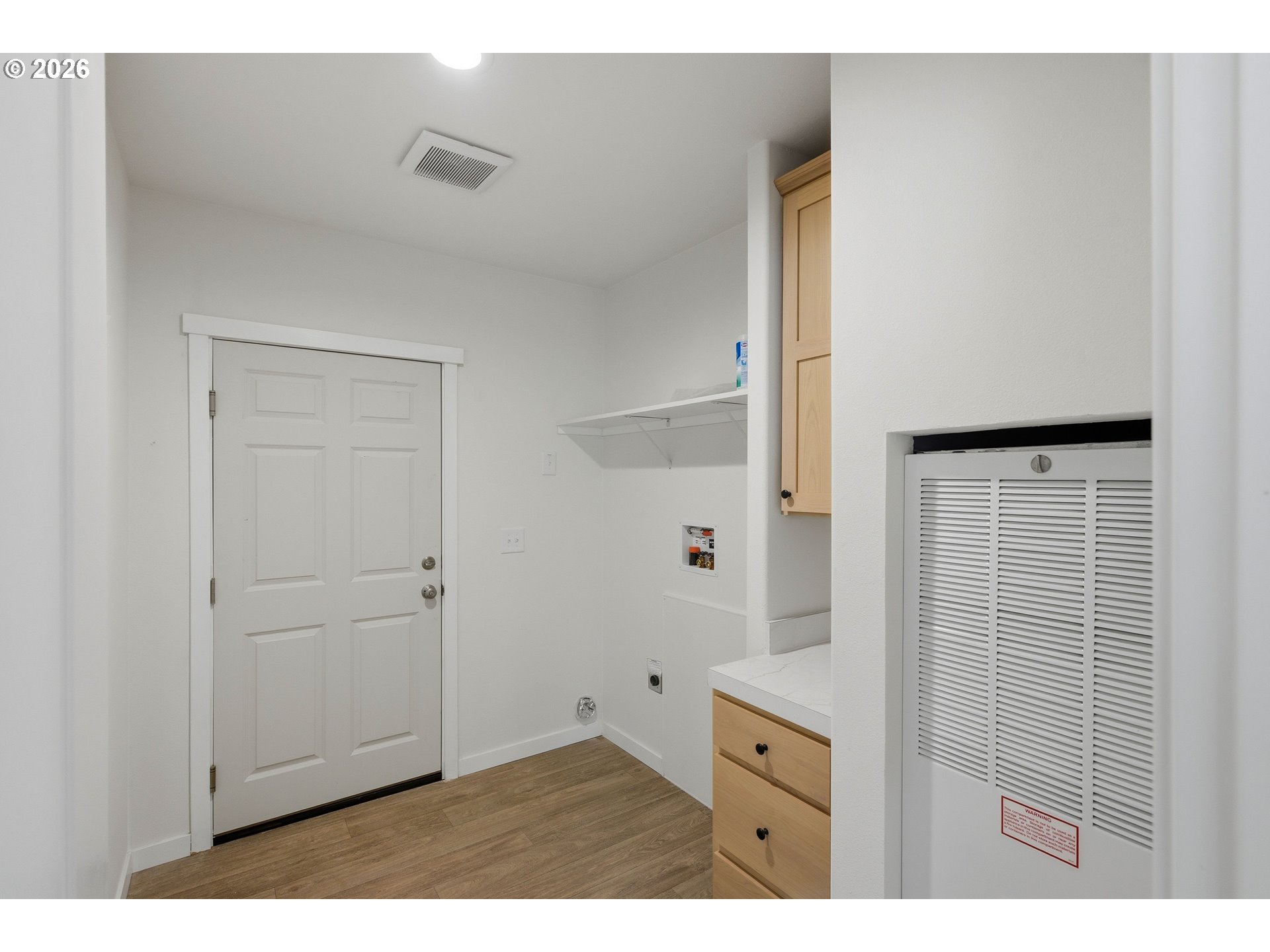 1560 Monroe St Property Photo 15