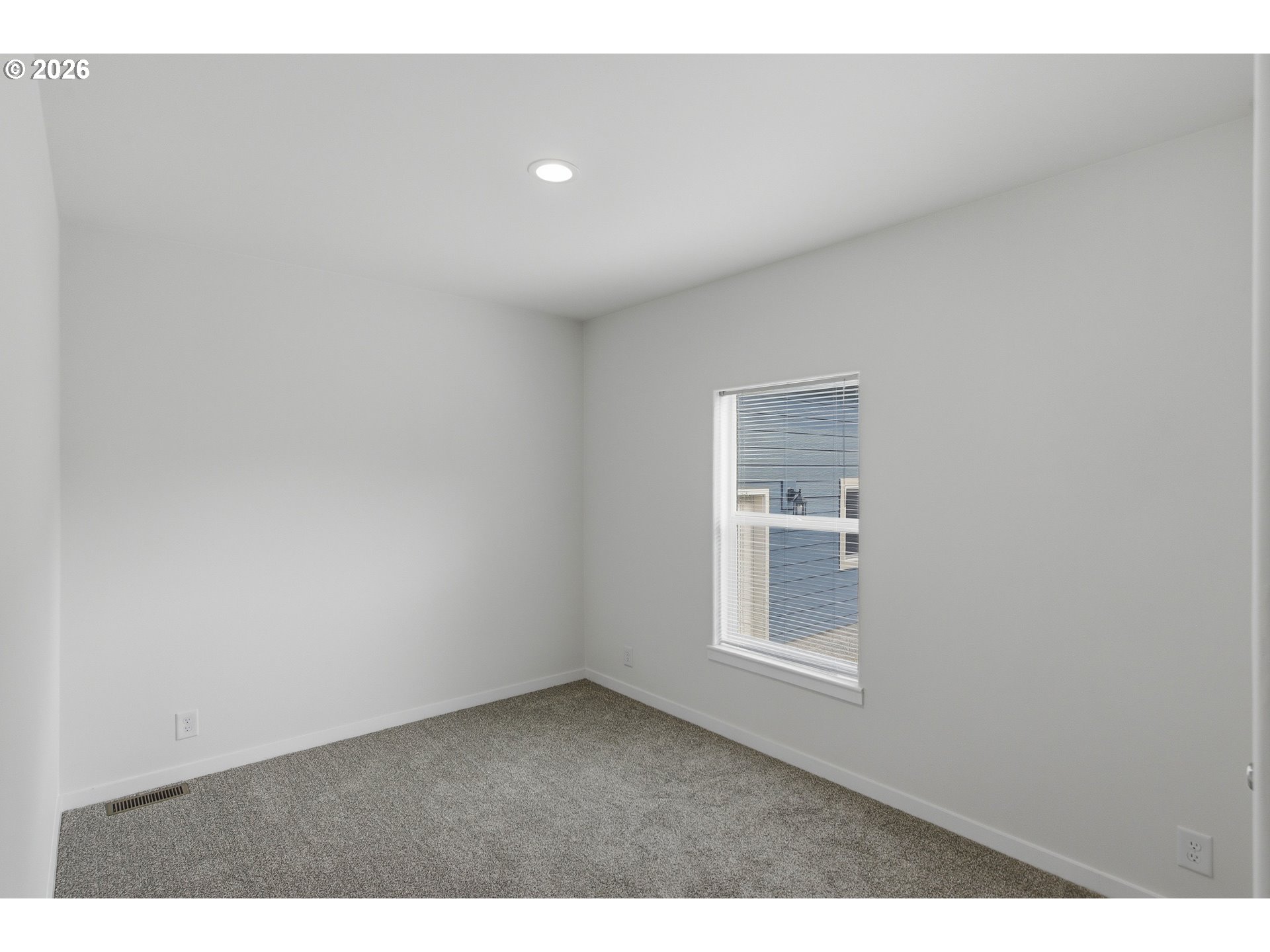 1560 Monroe St Property Photo 17