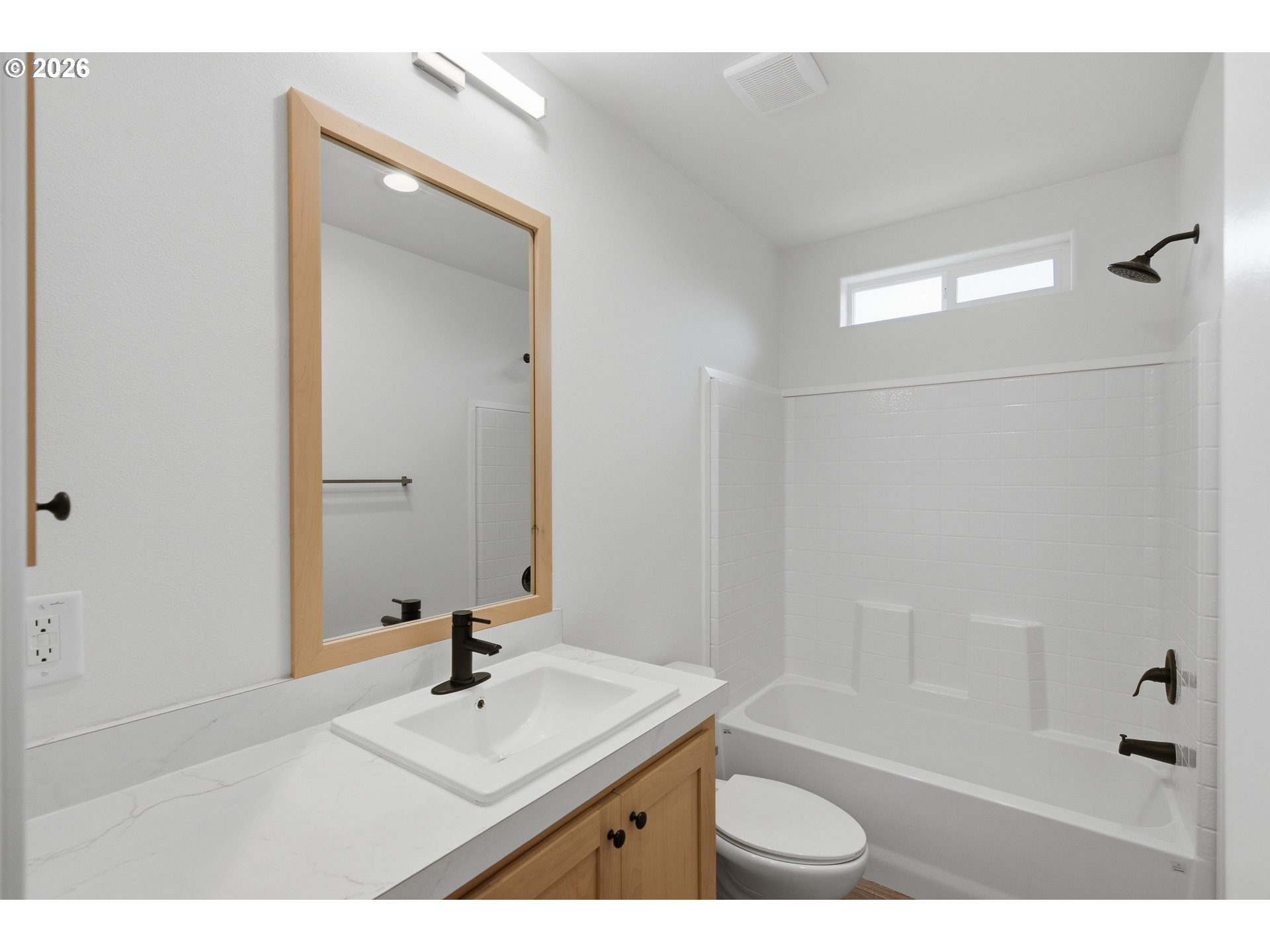1560 Monroe St Property Photo 21