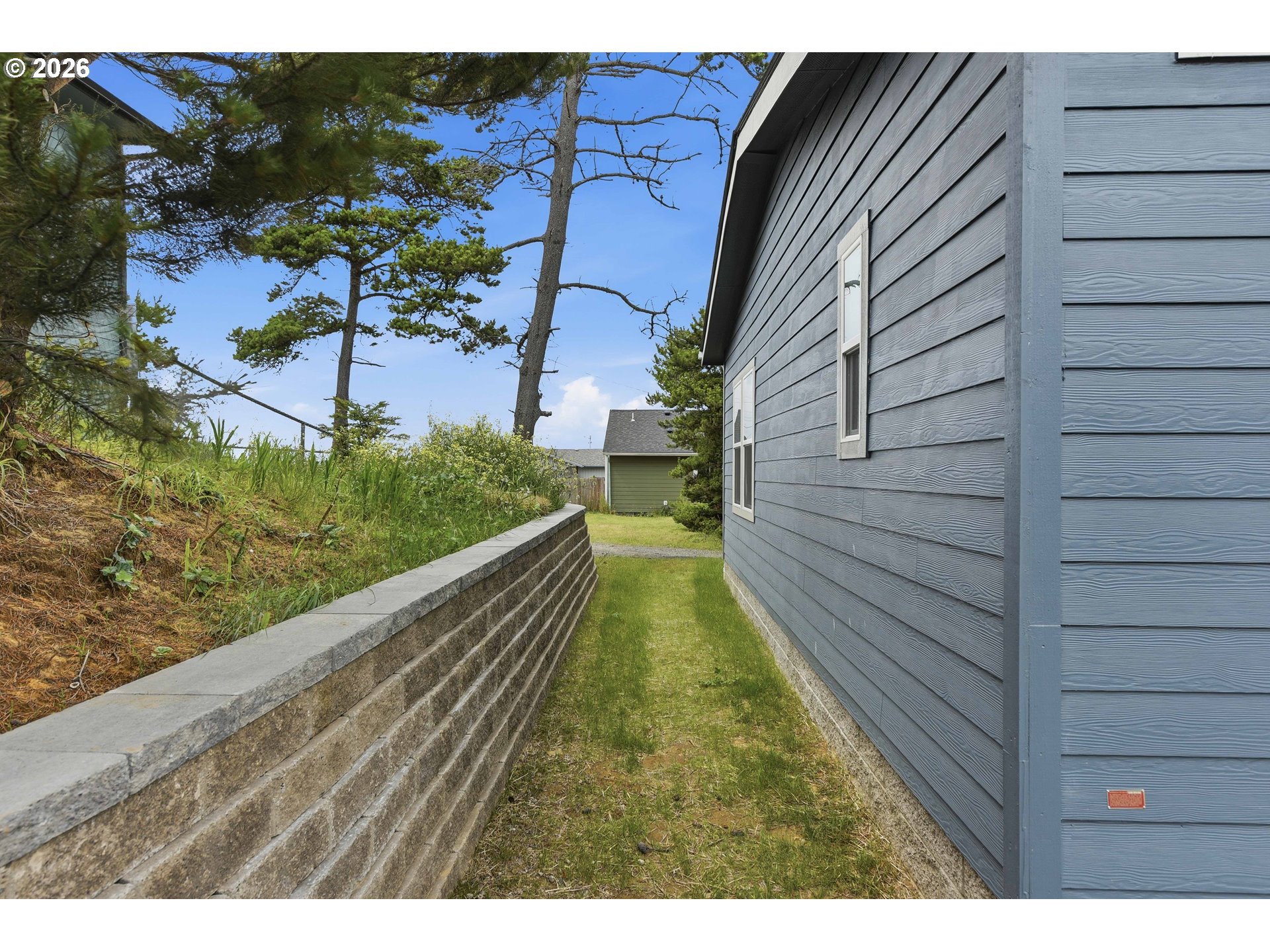 1560 Monroe St Property Photo 37