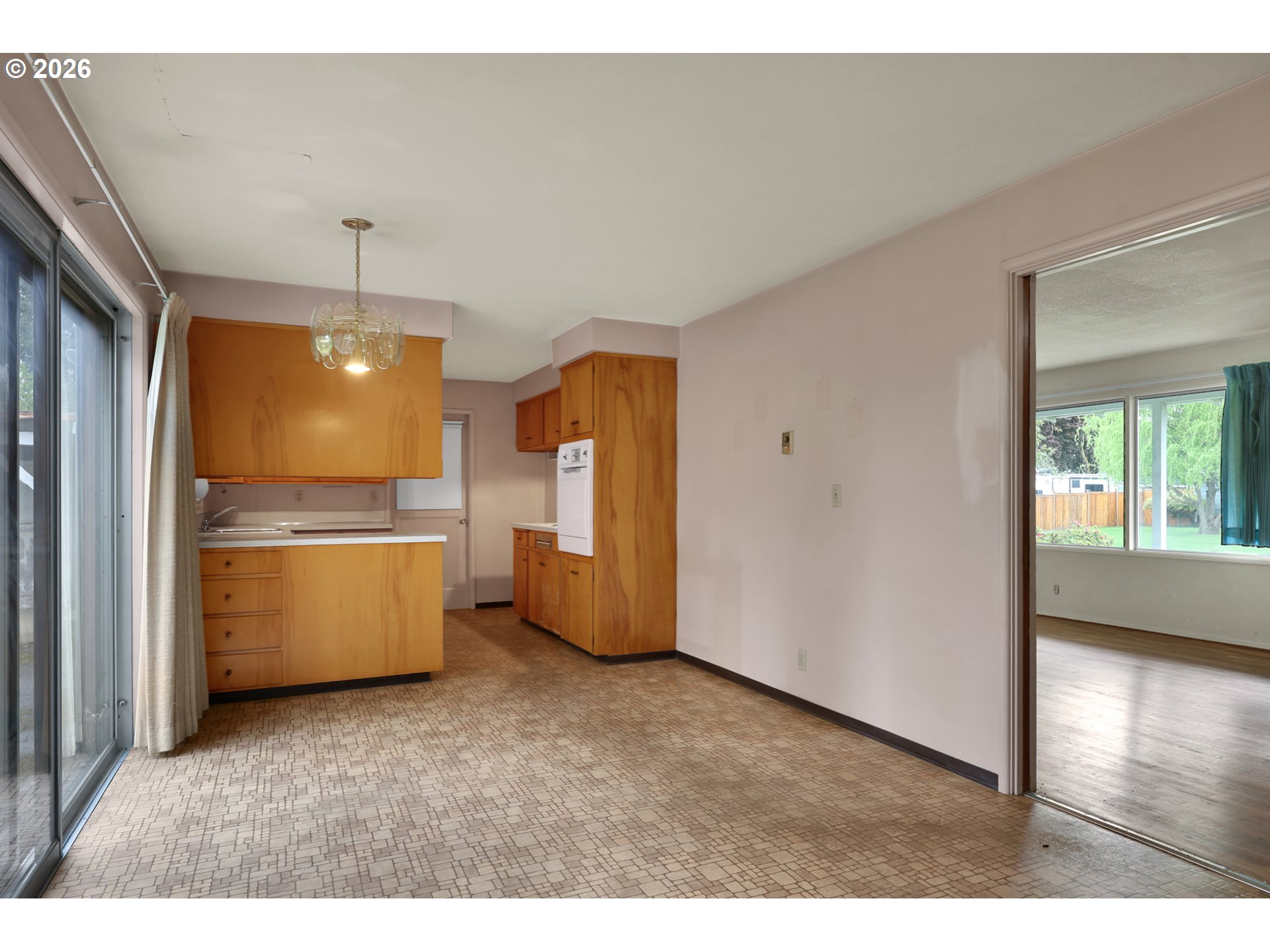 526 Archie St Property Photo 10