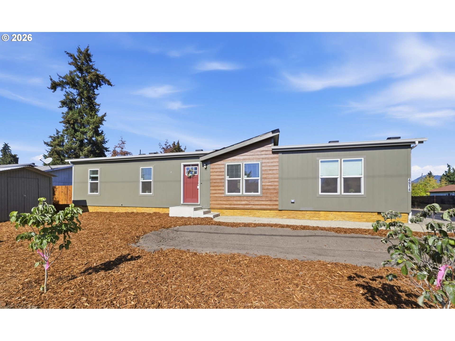 4914 E ST Property Photo 1