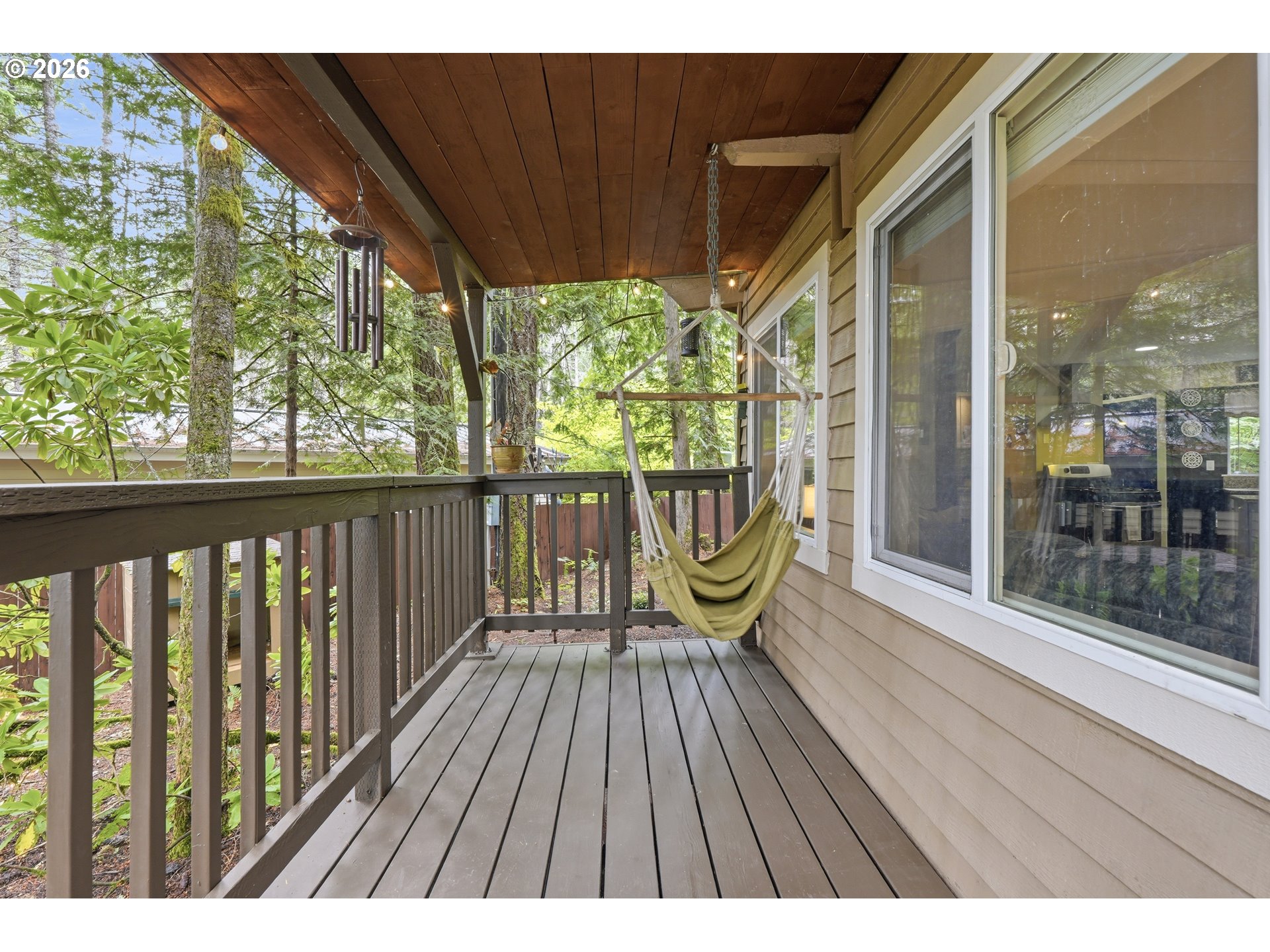 110 E Warren St Property Photo 5