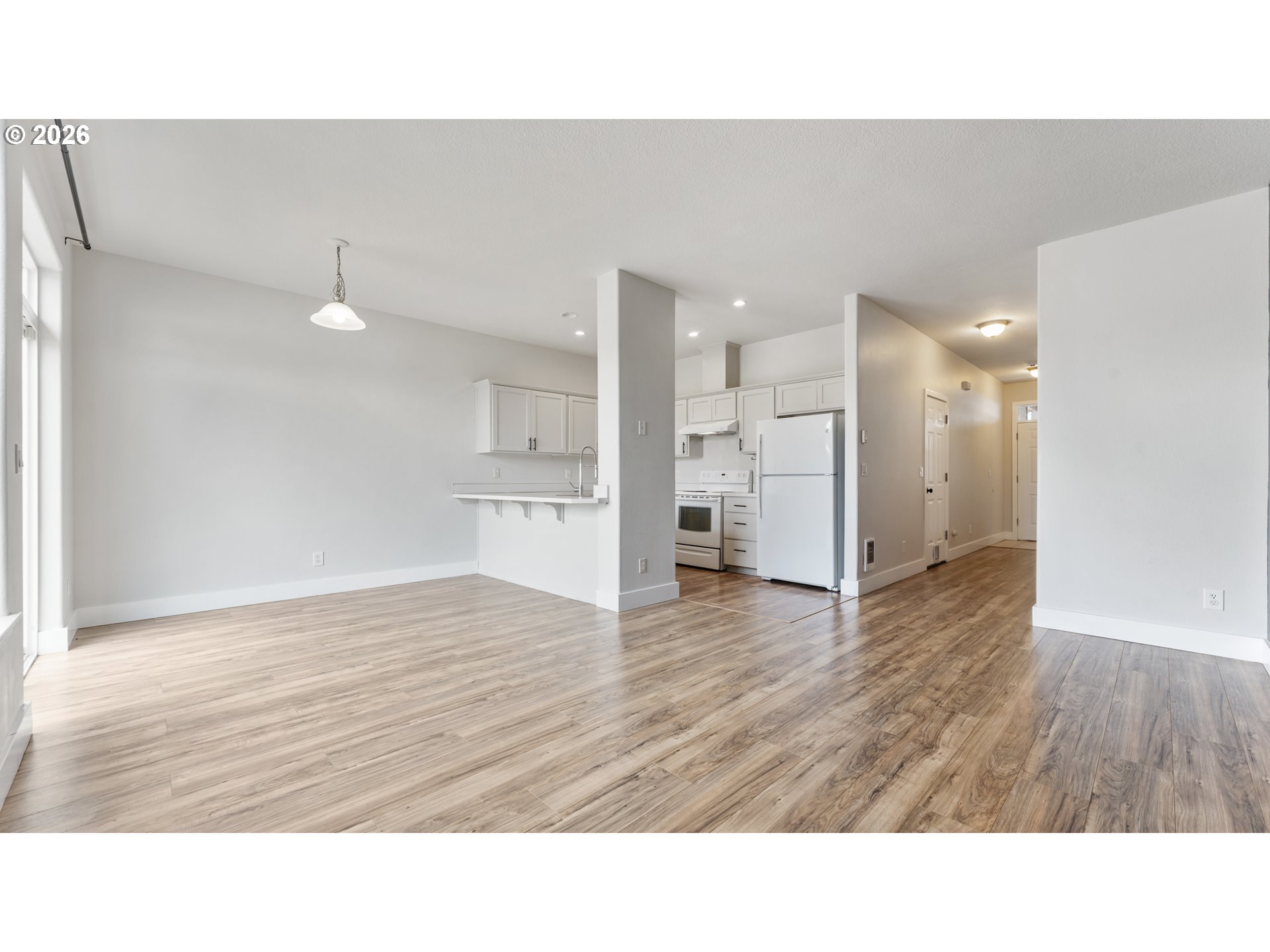 162 Fenton Ave B Property Photo 3