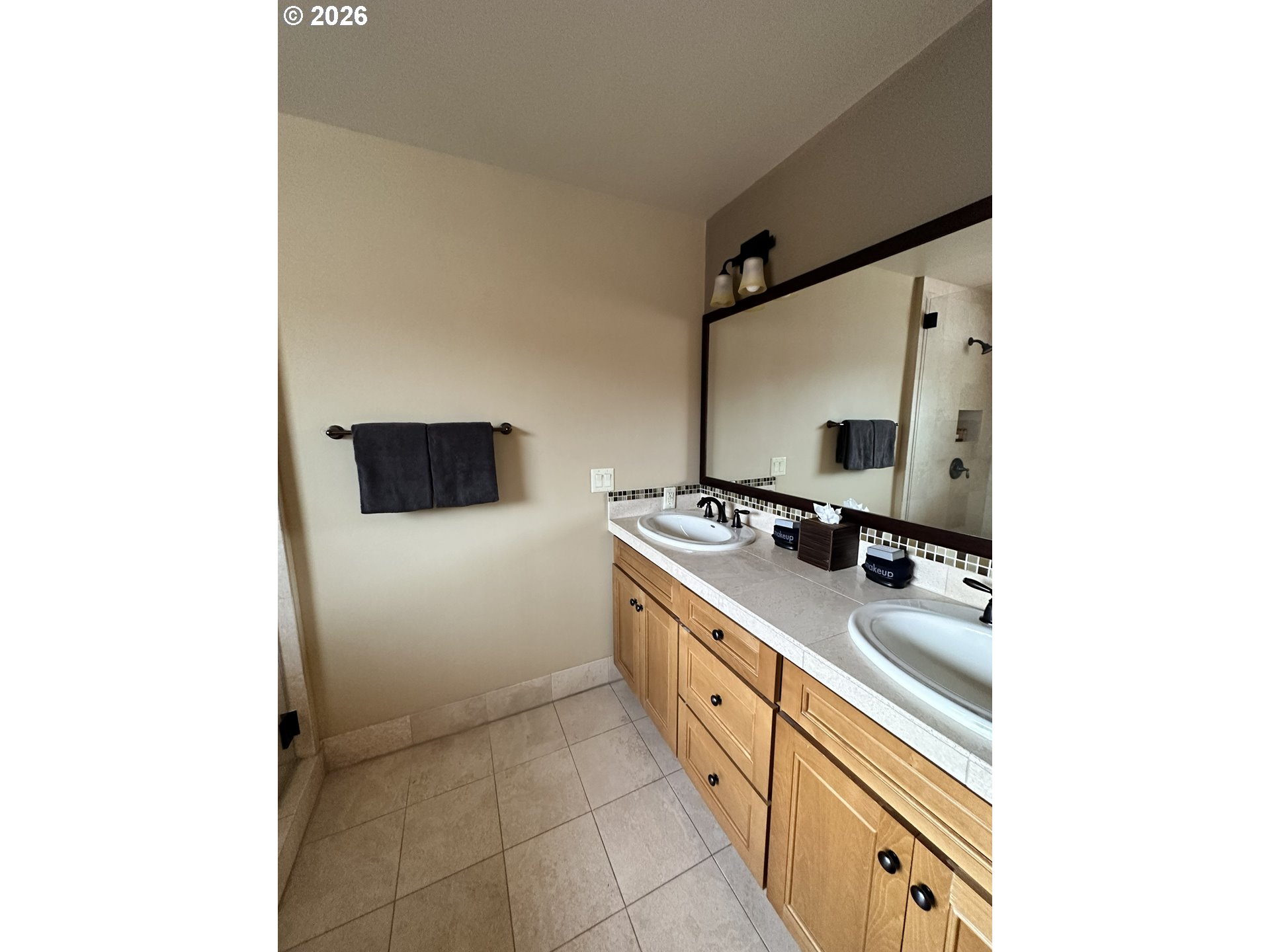 132 E Surfcrest Ave B2-k Property Photo 4