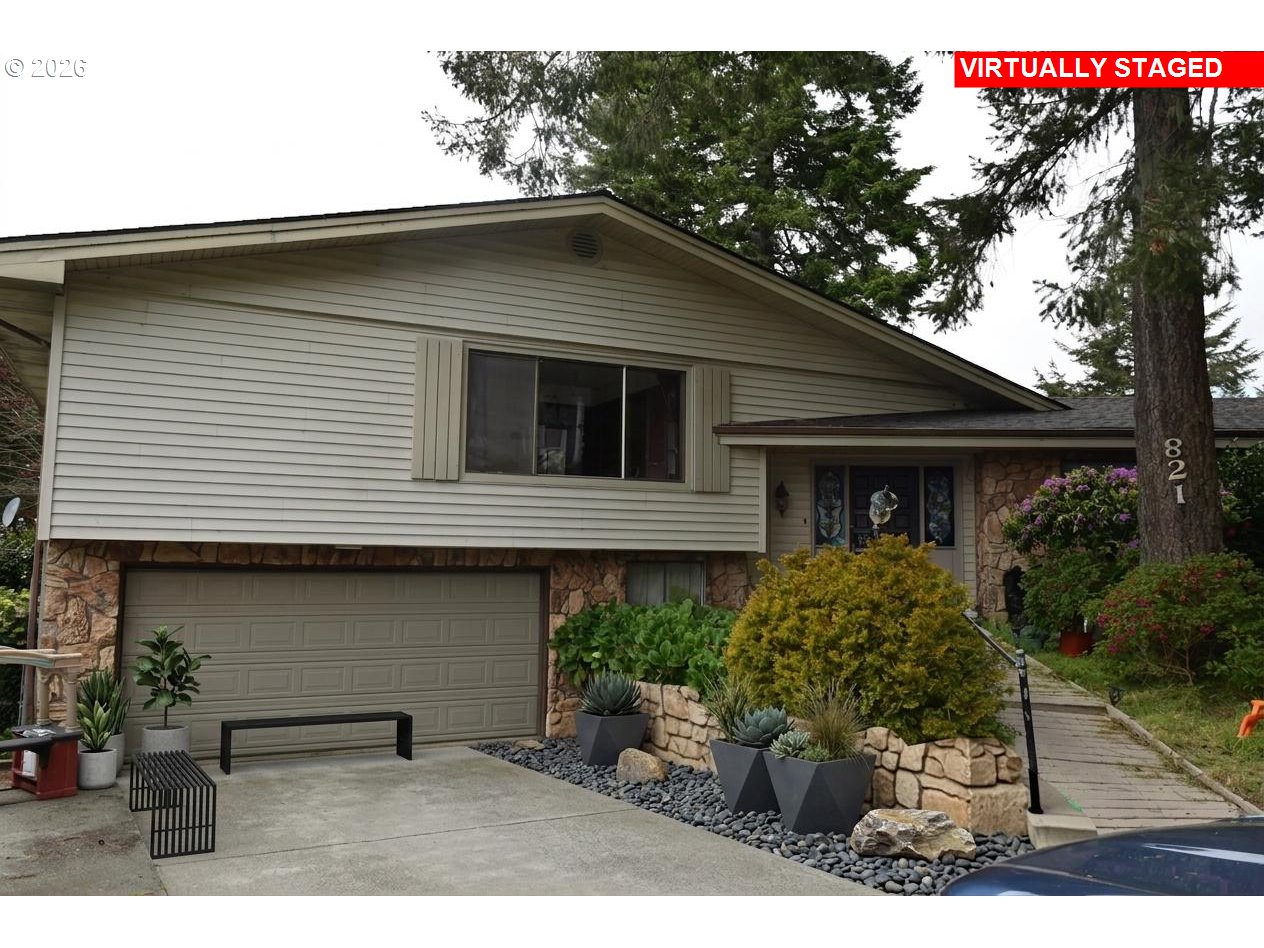 821 Paradise Ln Property Photo 1