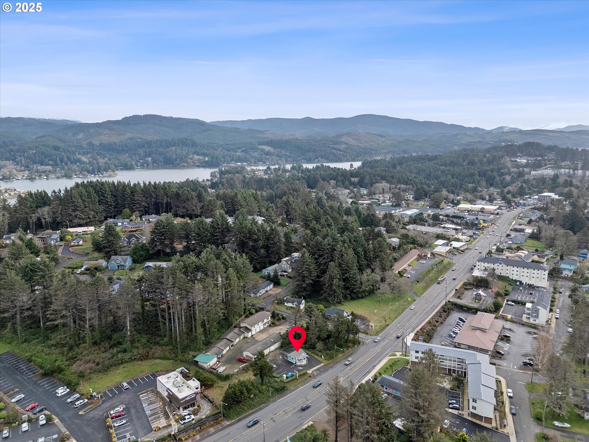 3632 Ne Highway 101 Property Photo 3