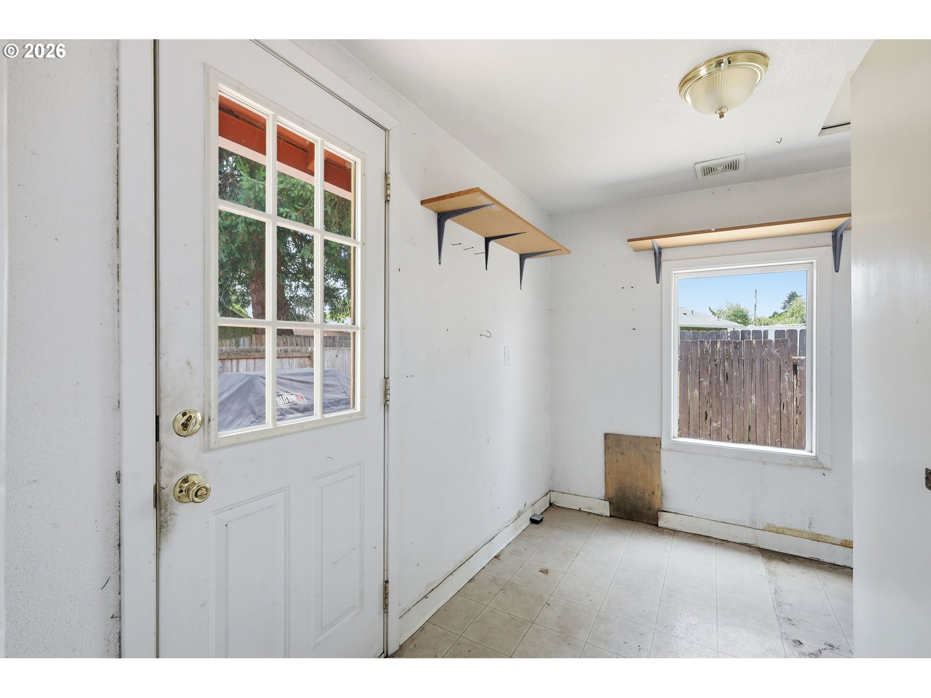 355 N Grove Ct Property Photo 19
