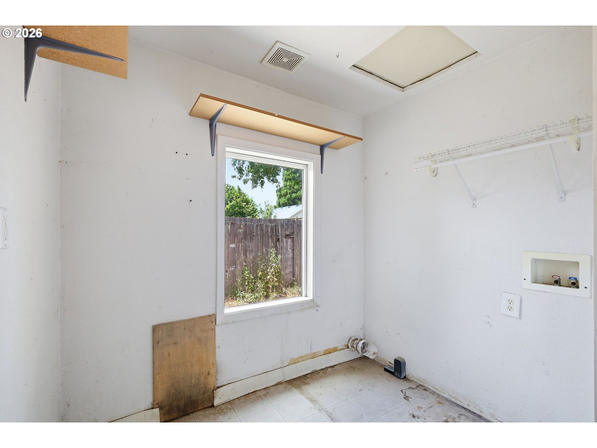 355 N Grove Ct Property Photo 20