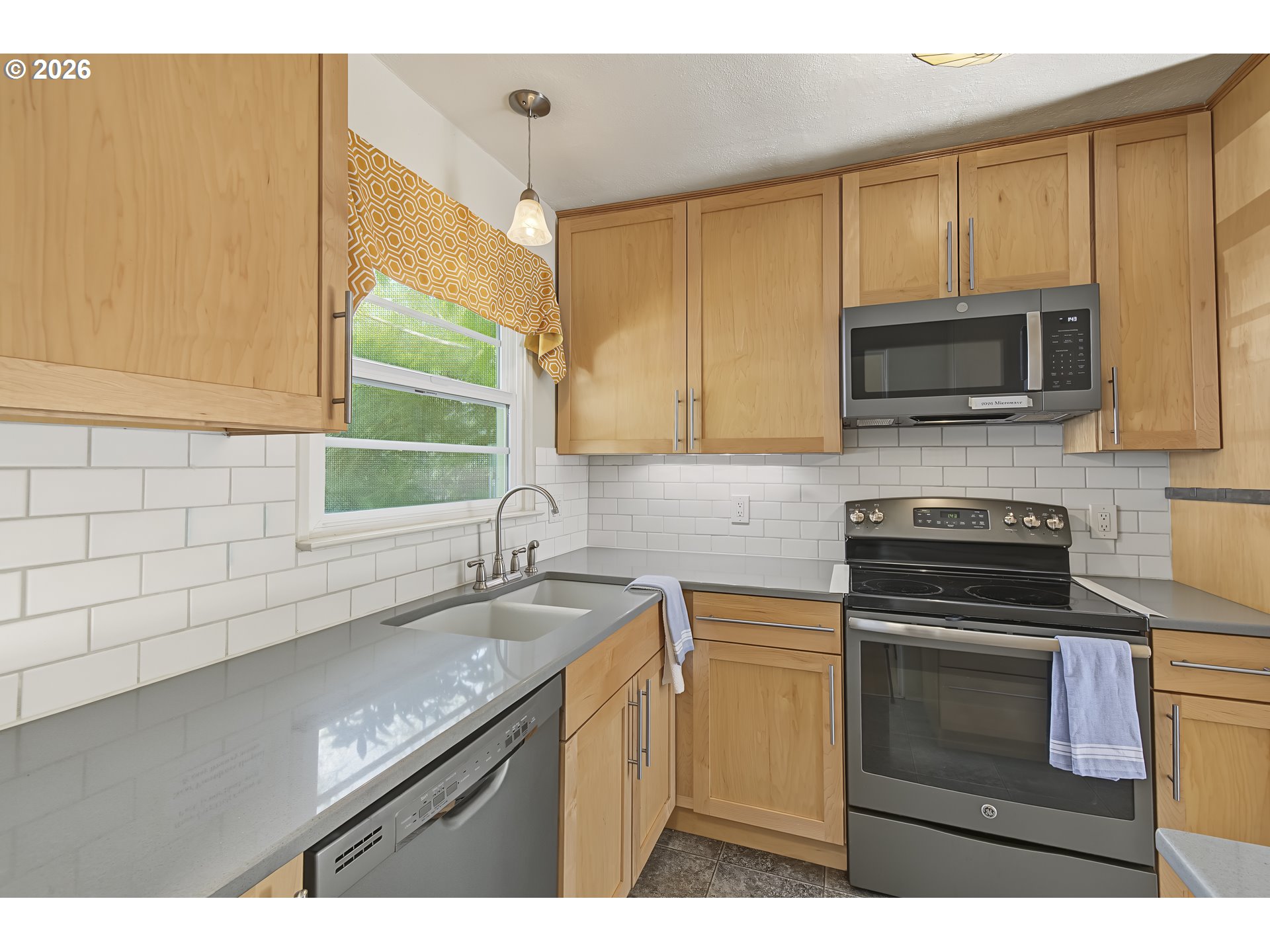 6810 Ne Hancock St Property Photo 11