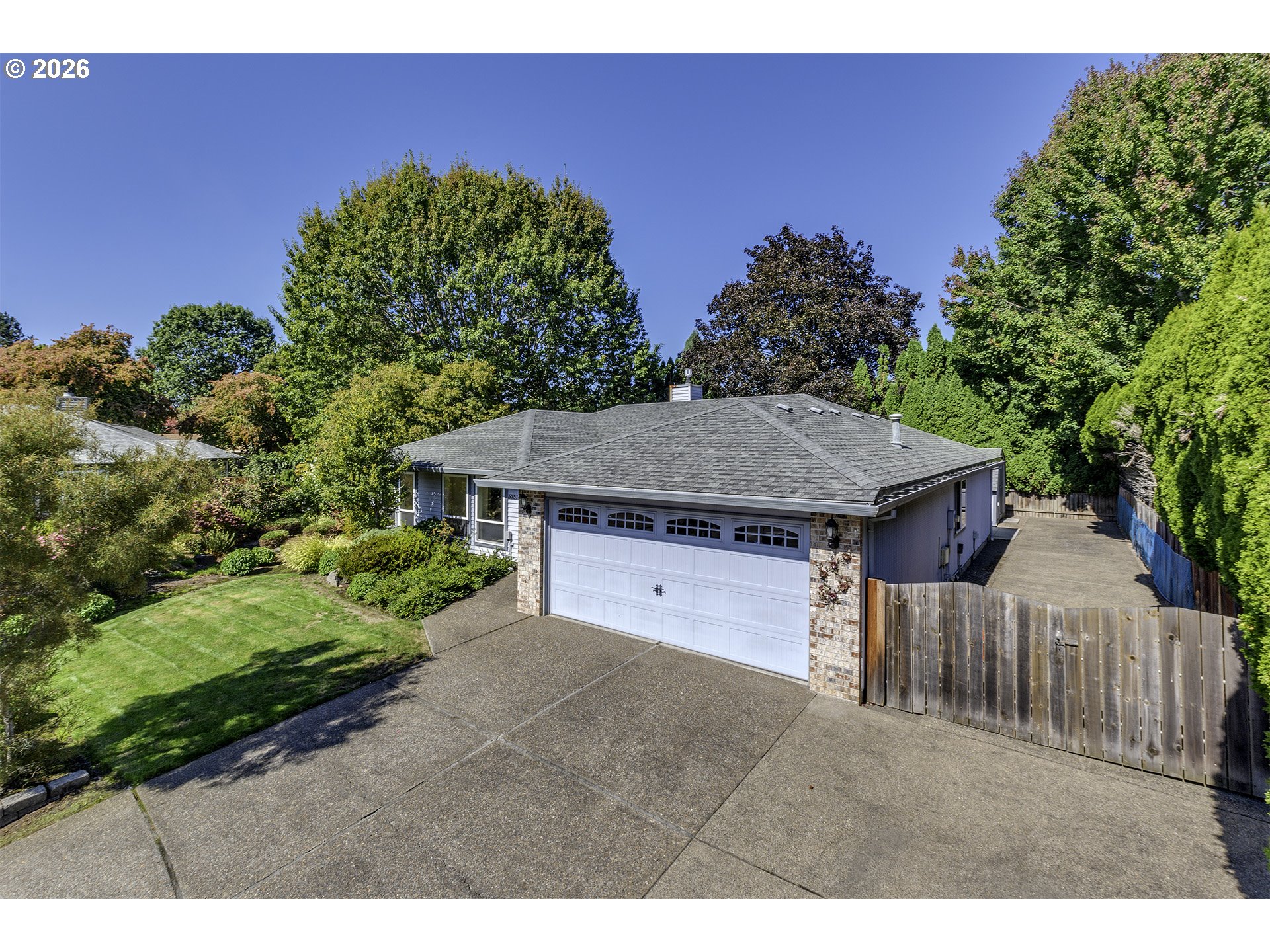 5751 Ne Haystack St Property Photo 2