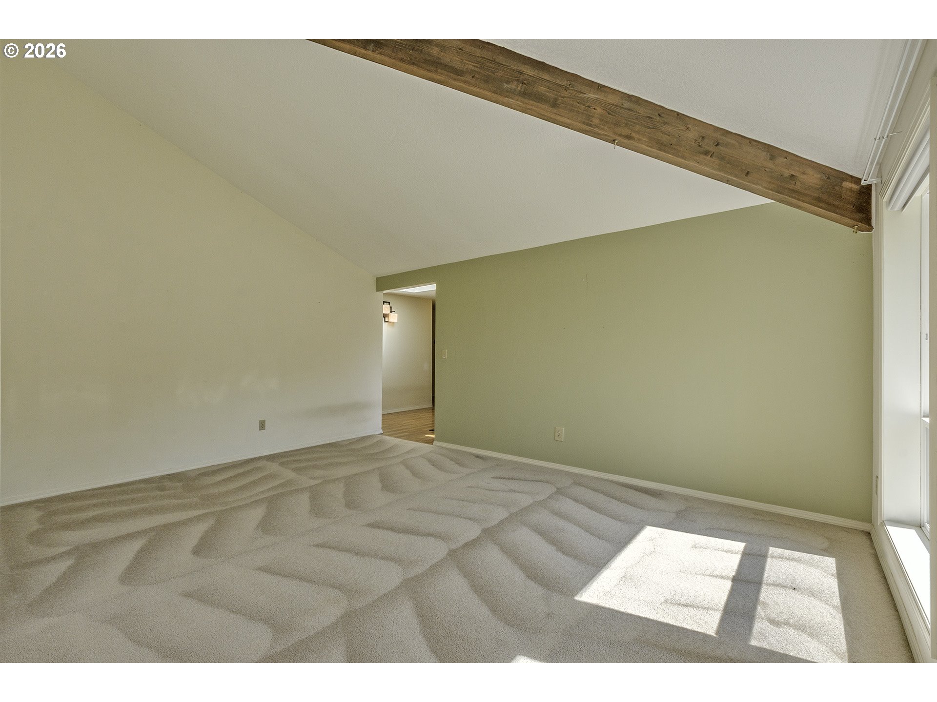 5751 Ne Haystack St Property Photo 5