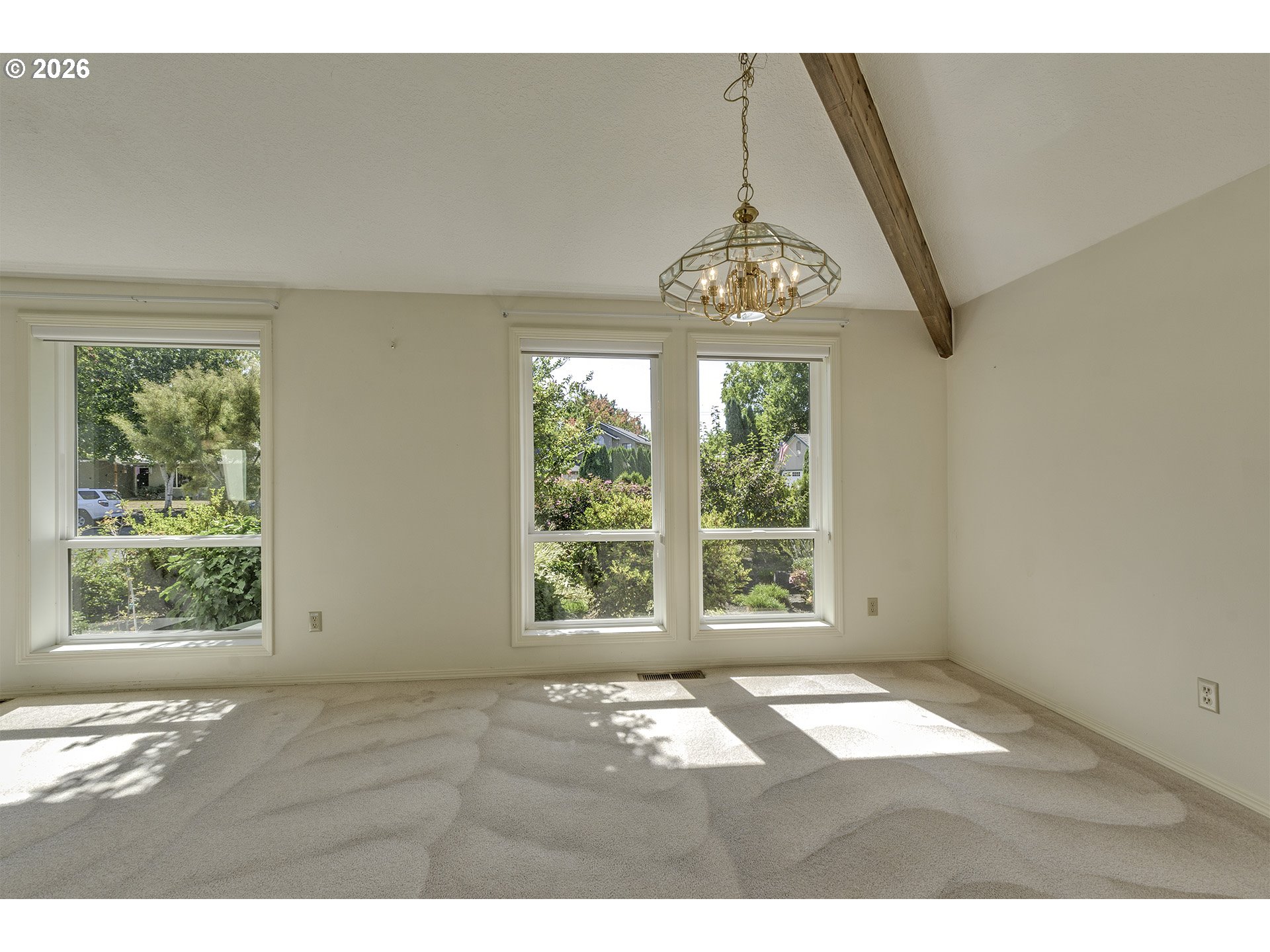 5751 Ne Haystack St Property Photo 7