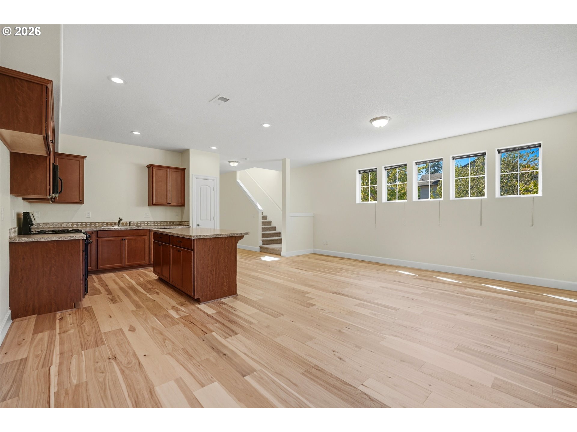 19031 Dublin Ave Property Photo 10