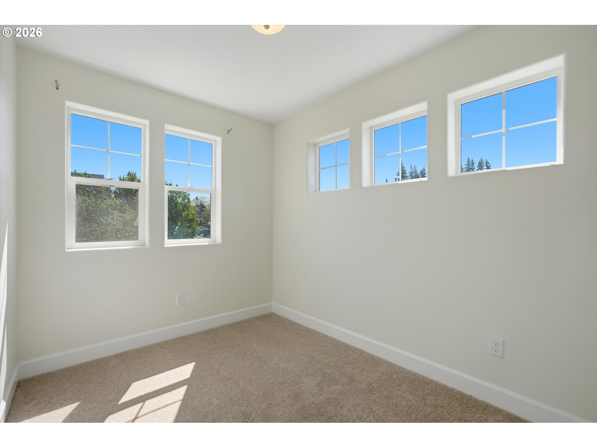 19031 Dublin Ave Property Photo 25