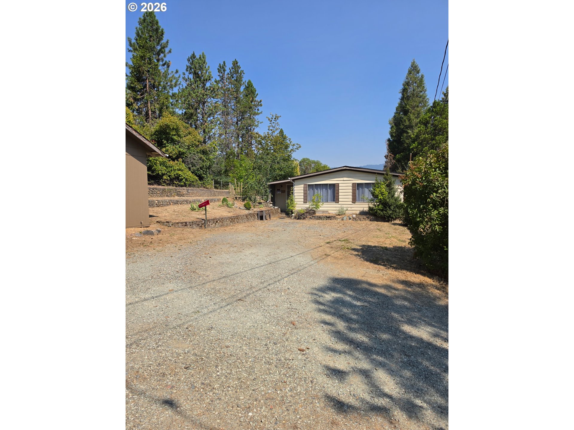 180 Reed Ln Property Photo 1