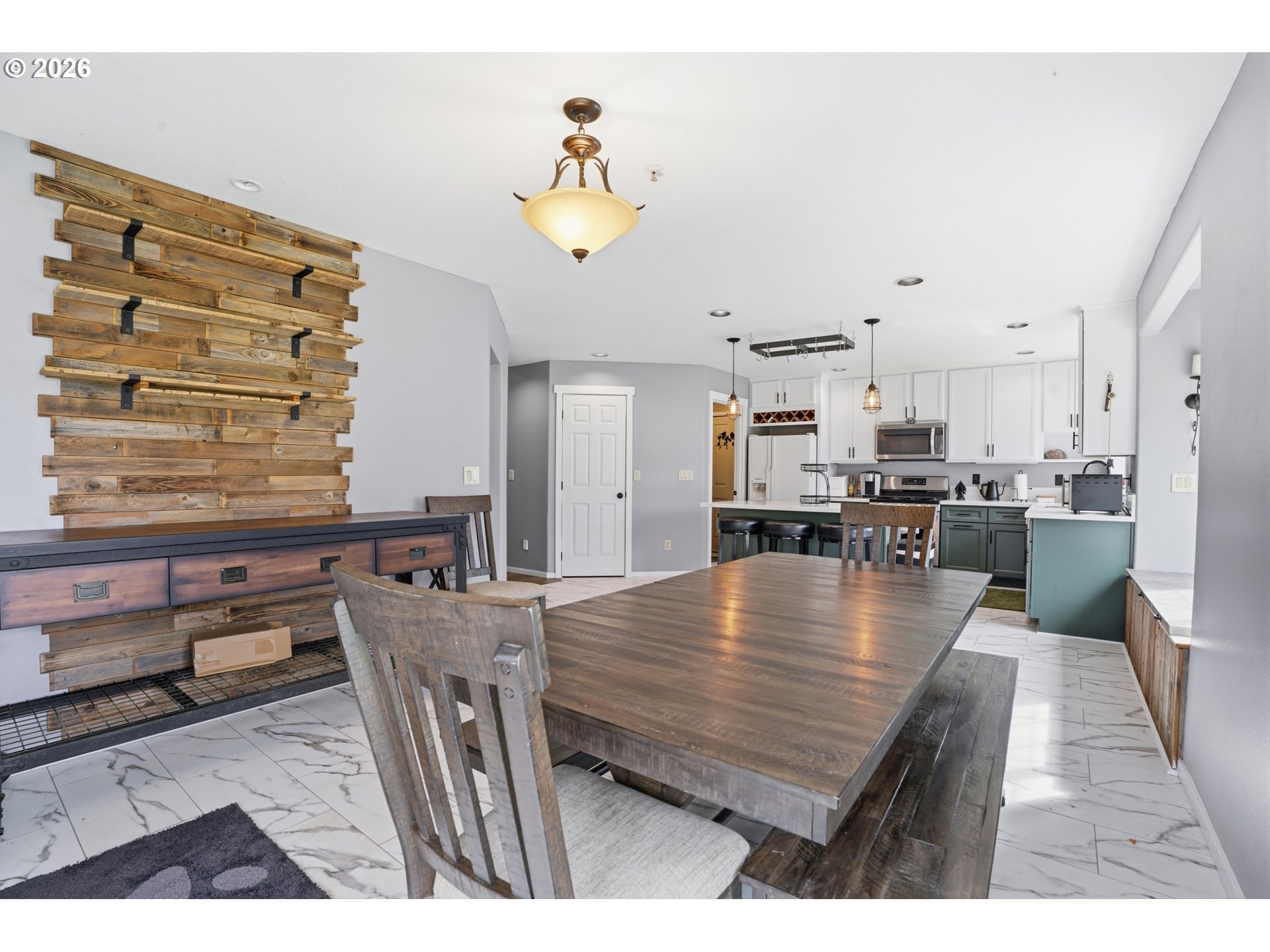 1302 Cherry St Property Photo 4