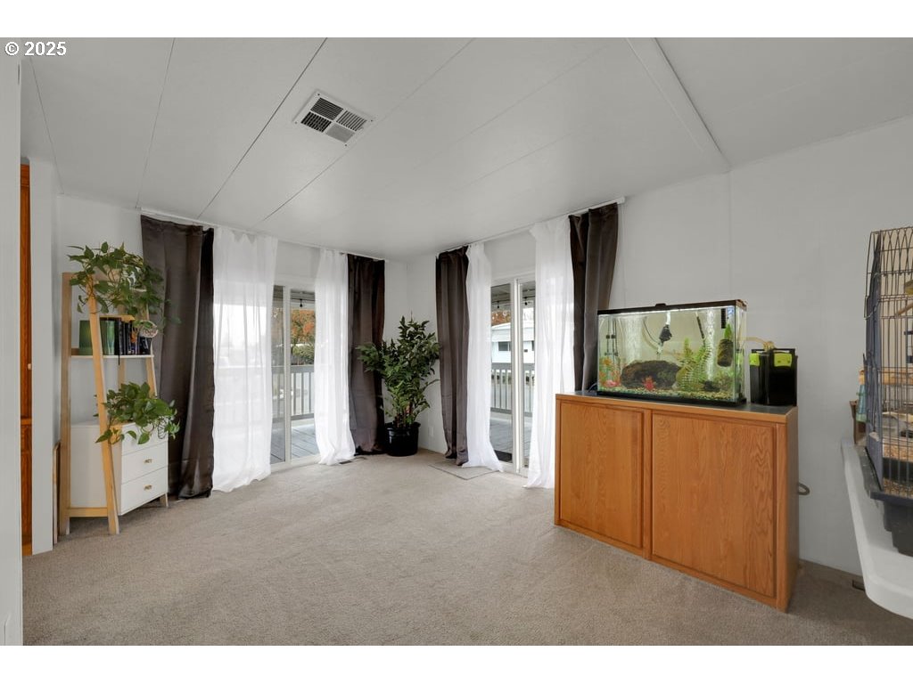1800 Lakewood Ct 36 Property Photo 13