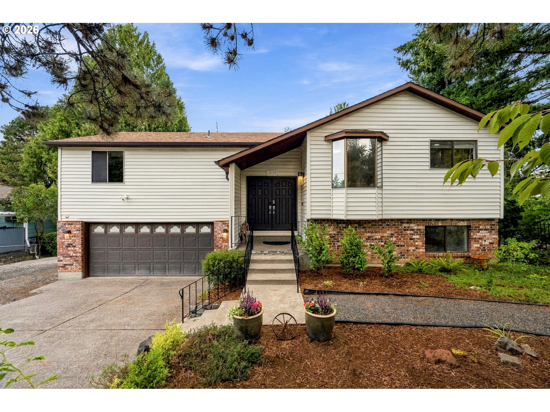 12199 Se Henderson Dr Property Photo 1