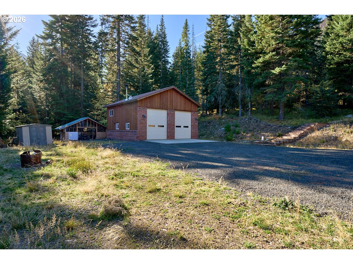 64277 Tamarack Rd Property Photo 3