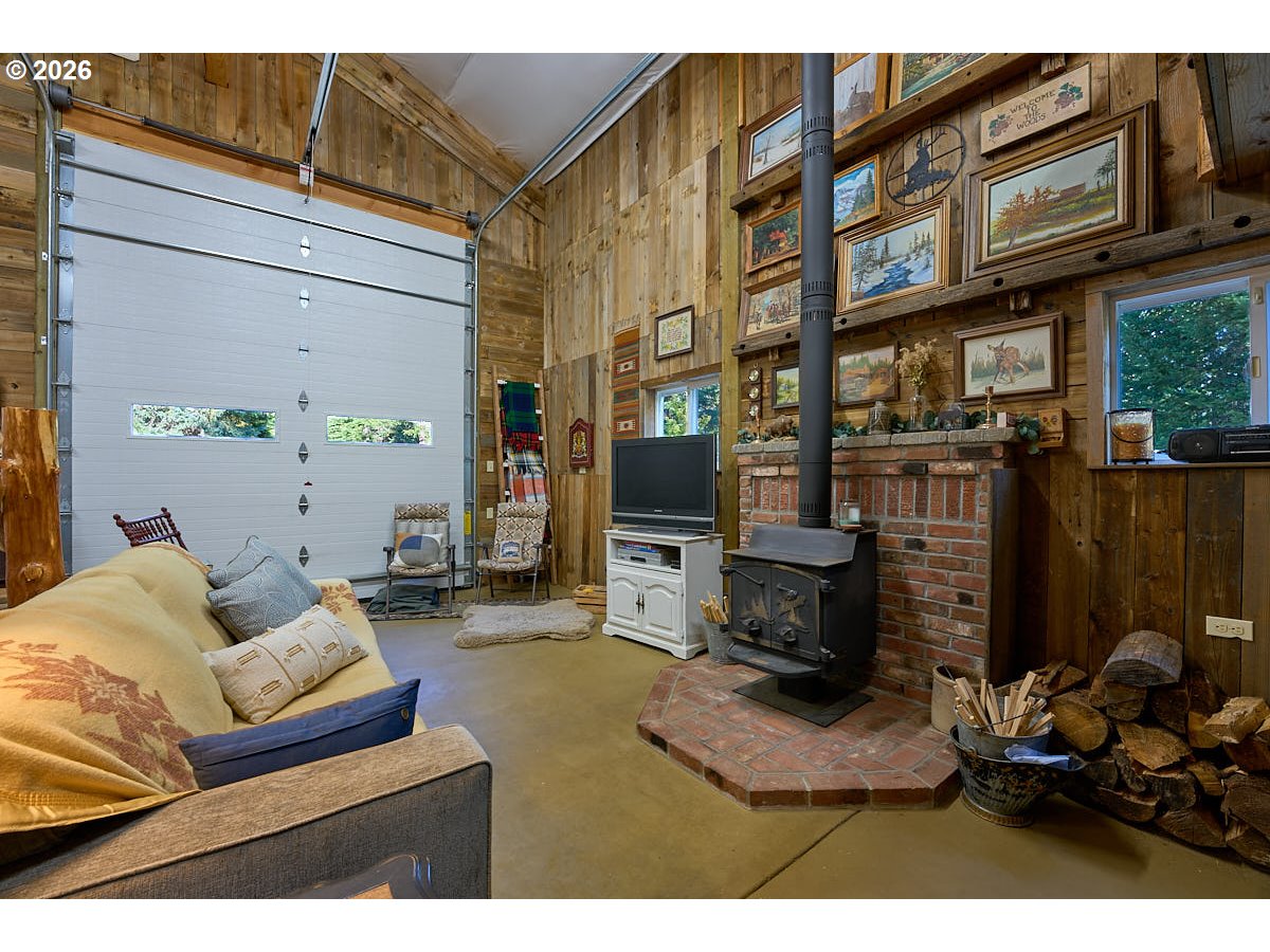 64277 Tamarack Rd Property Photo 9