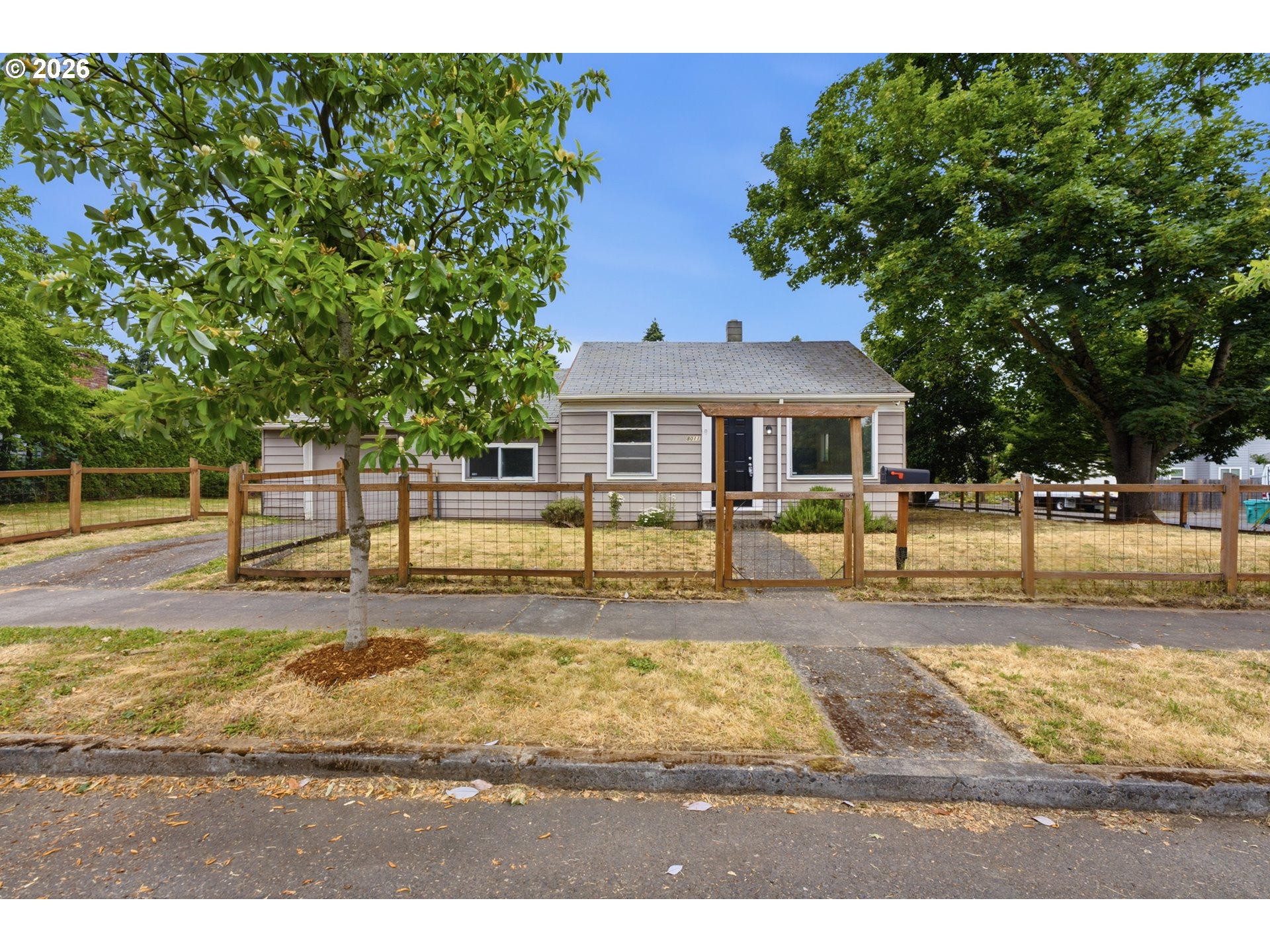 8011 N Clarendon Ave Property Photo 1