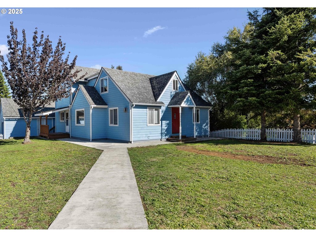 584 Exchange St Property Photo 1