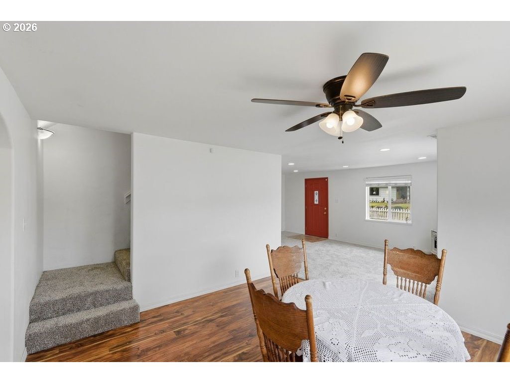 584 Exchange St Property Photo 18