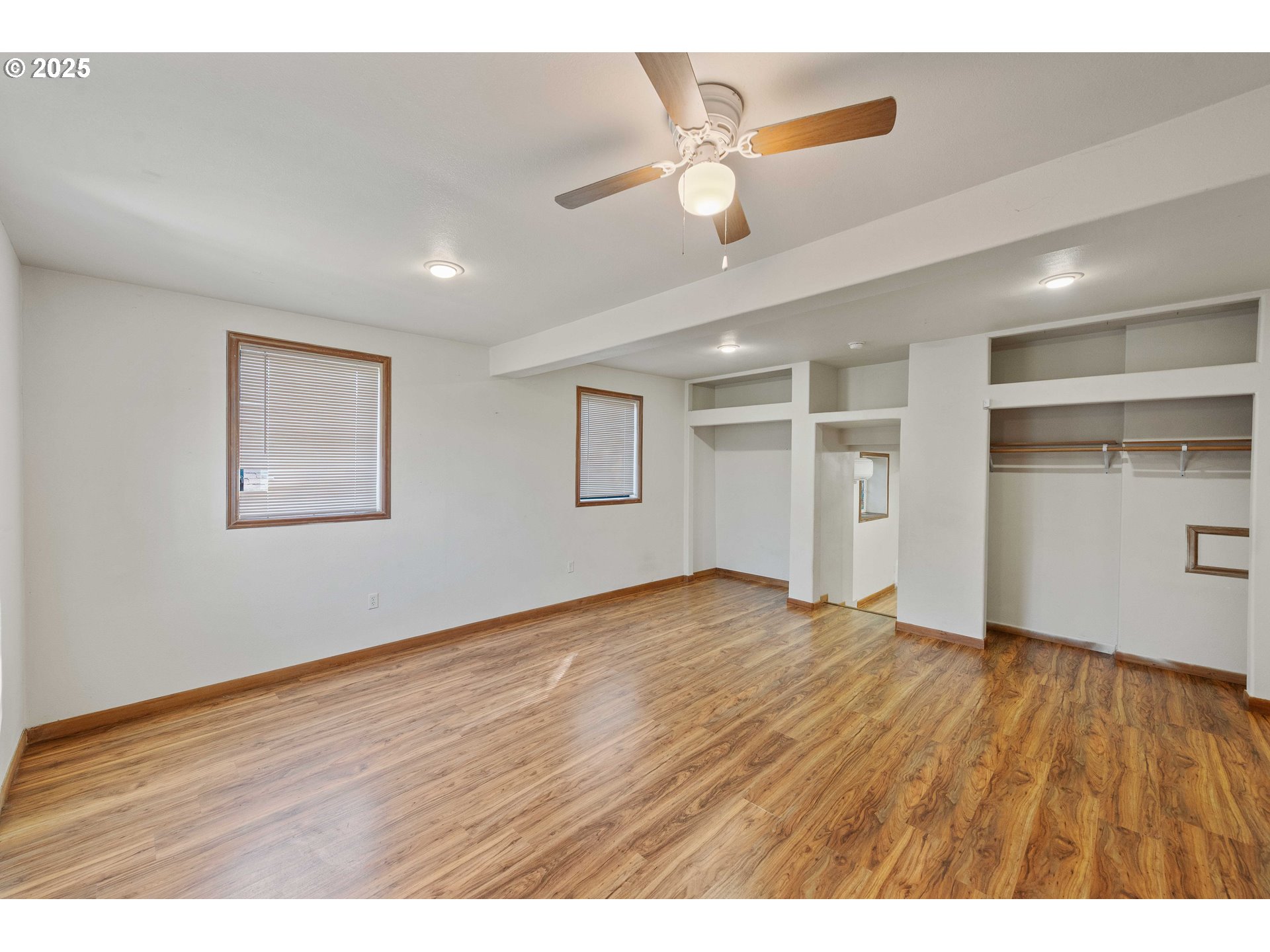 584 Exchange St Property Photo 33