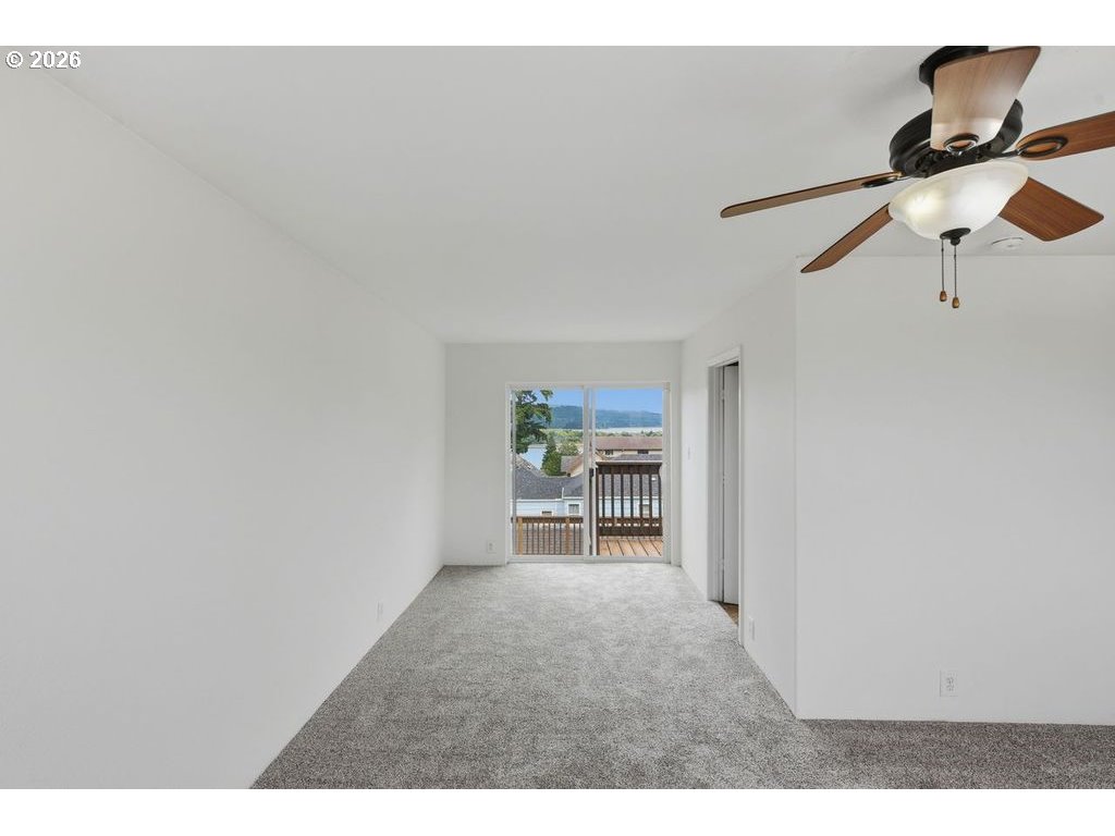 584 Exchange St Property Photo 36